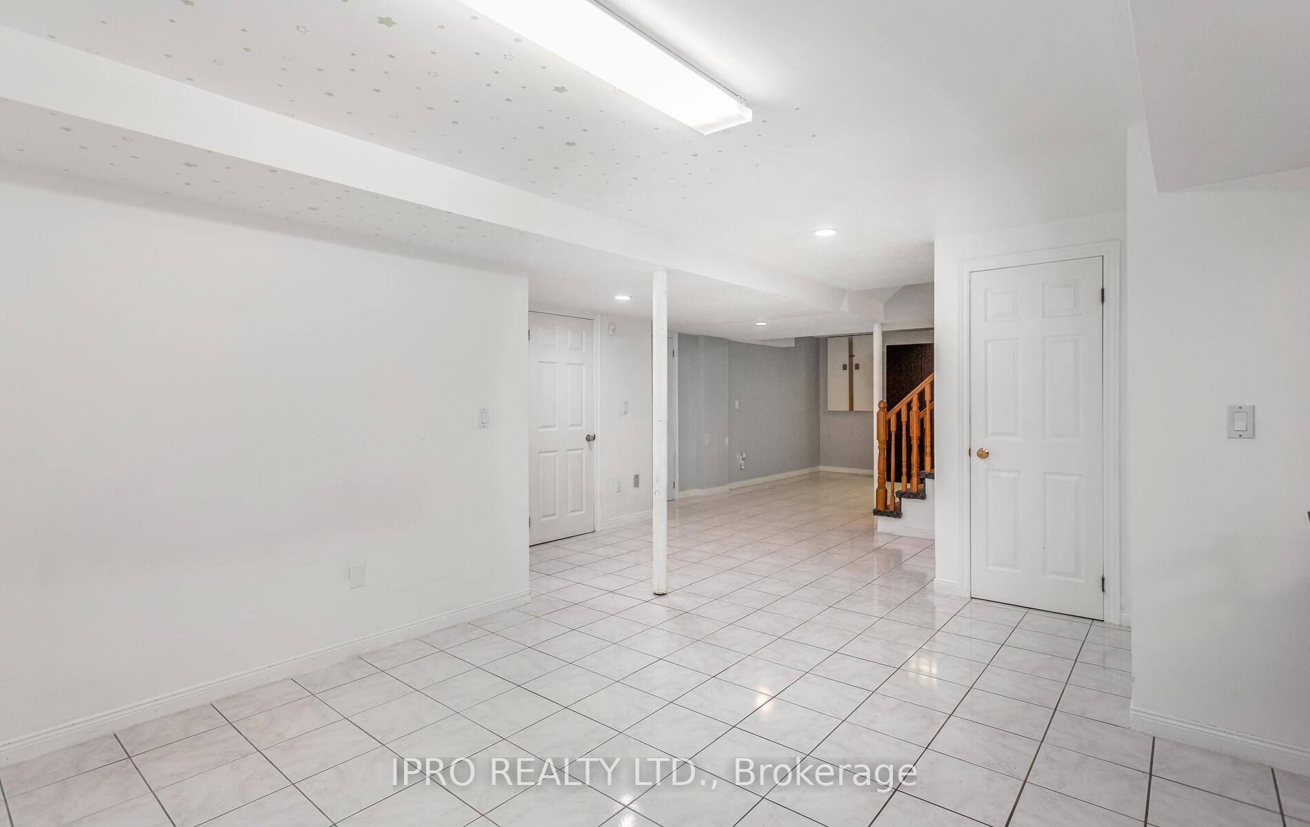 Photo 31 of 14 Burt Drive, Brampton, Northwood Park — HOMEH