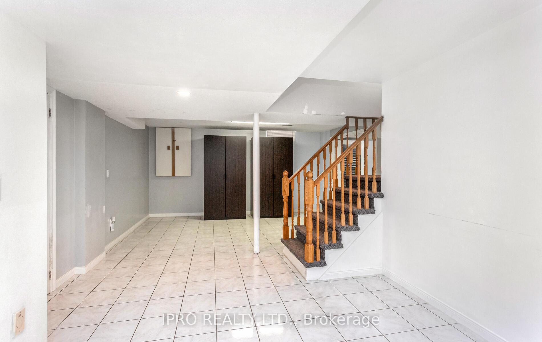 Photo 32 of 14 Burt Drive, Brampton, Northwood Park — HOMEH