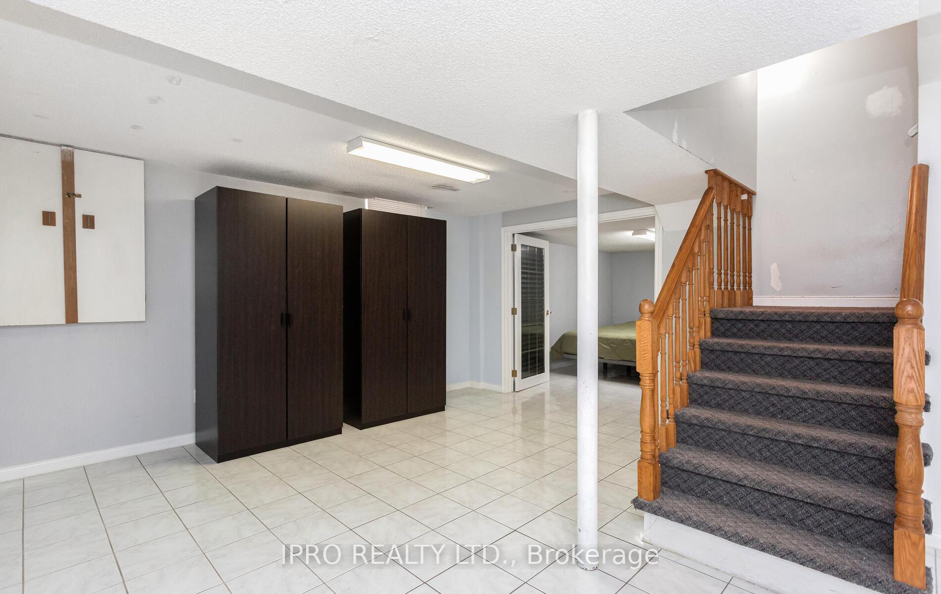 Photo 33 of 14 Burt Drive, Brampton, Northwood Park — HOMEH