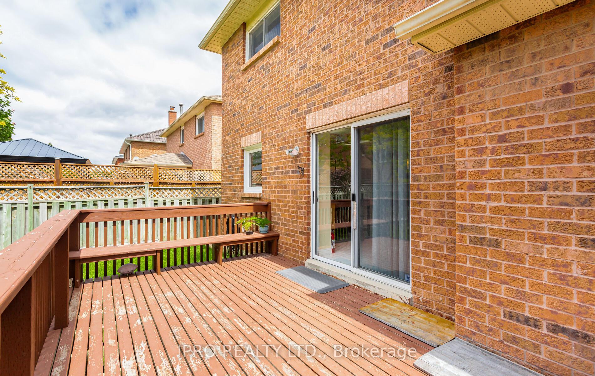 Photo 38 of 14 Burt Drive, Brampton, Northwood Park — HOMEH
