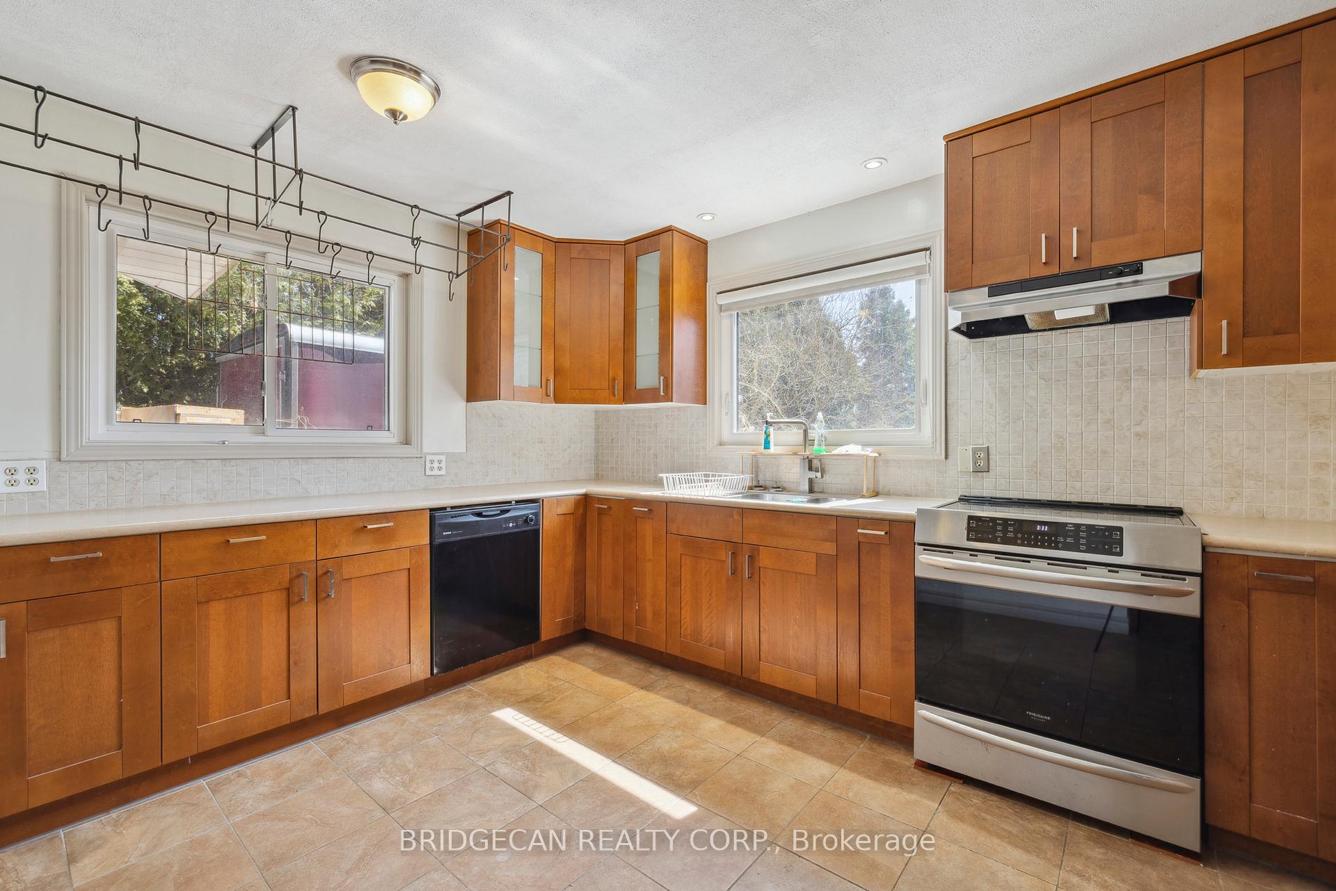 Photo 5 of 827 6th Concession Road W, Hamilton, Rural Flamborough — HOMEH