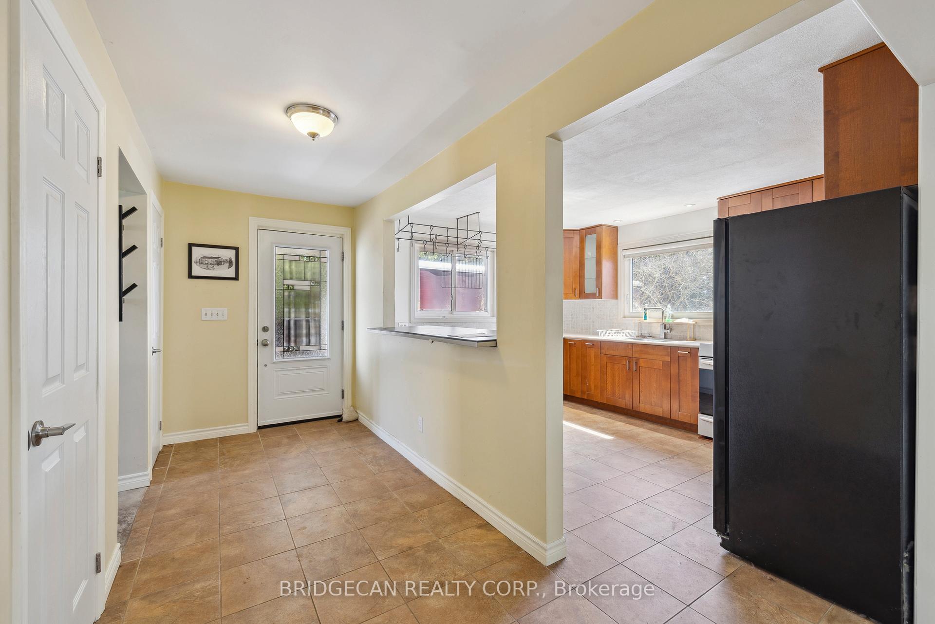 Photo 6 of 827 6th Concession Road W, Hamilton, Rural Flamborough — HOMEH