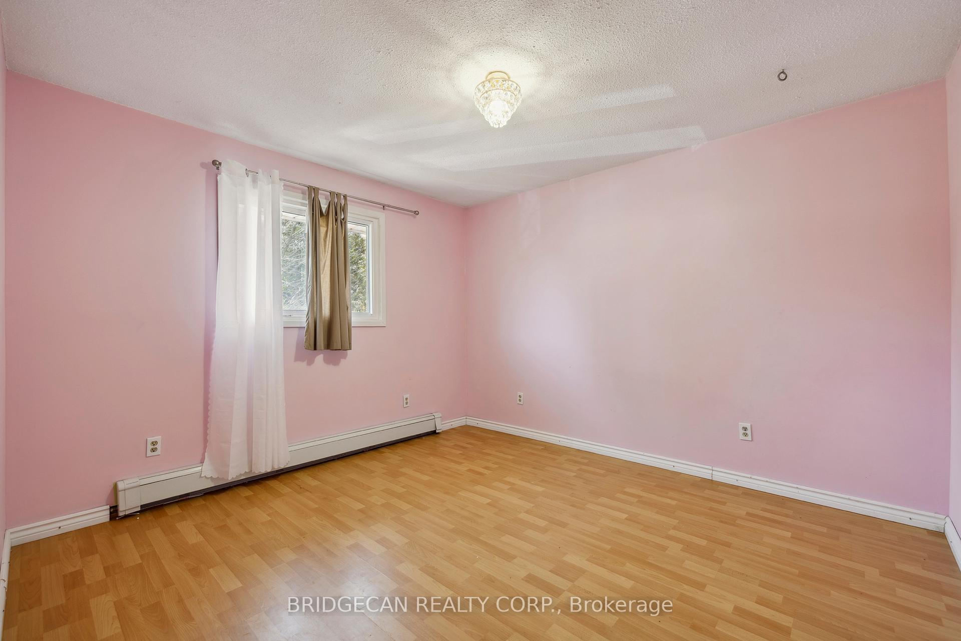 Photo 20 of 827 6th Concession Road W, Hamilton, Rural Flamborough — HOMEH