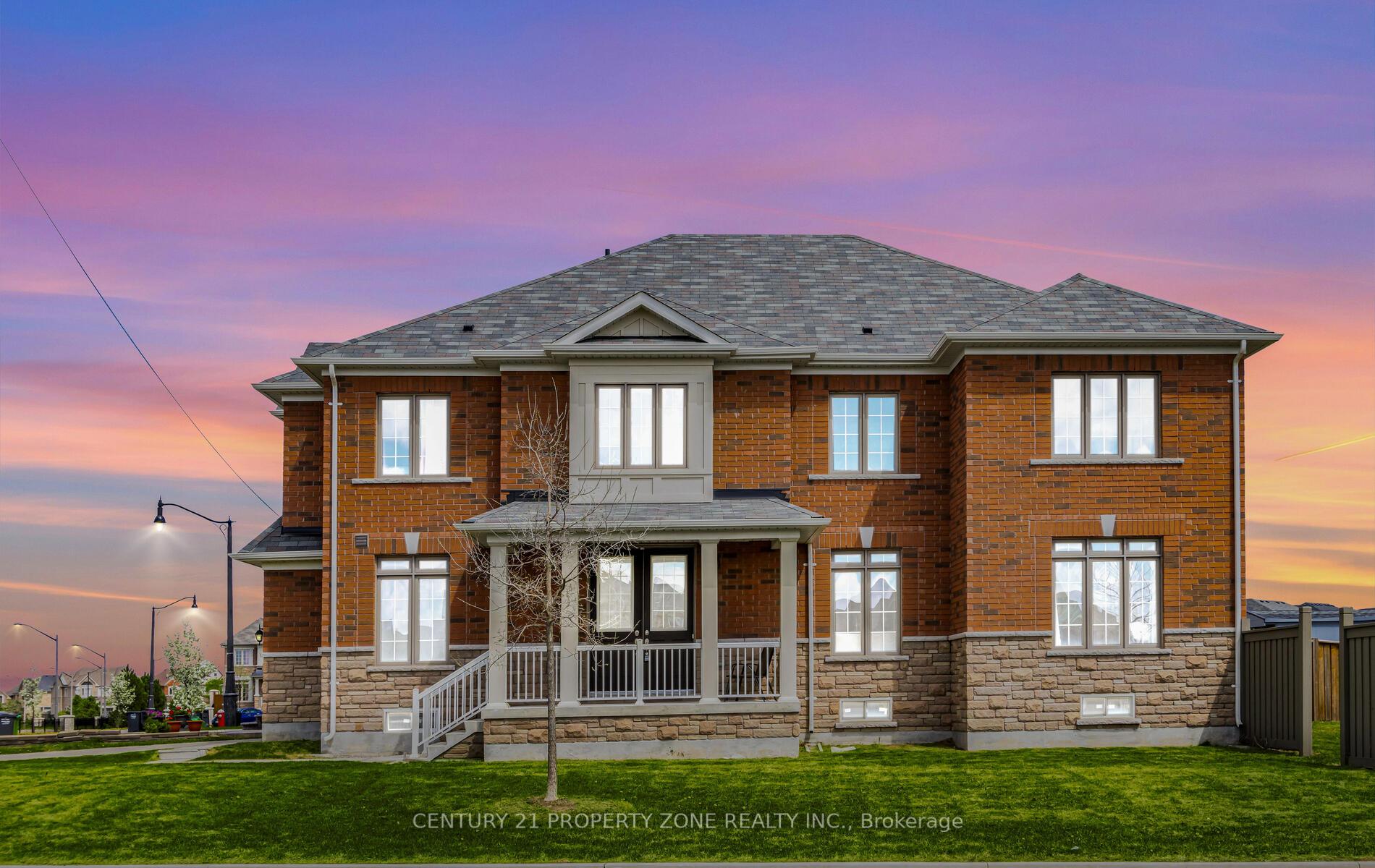 Front of 33 Dunley Crescent