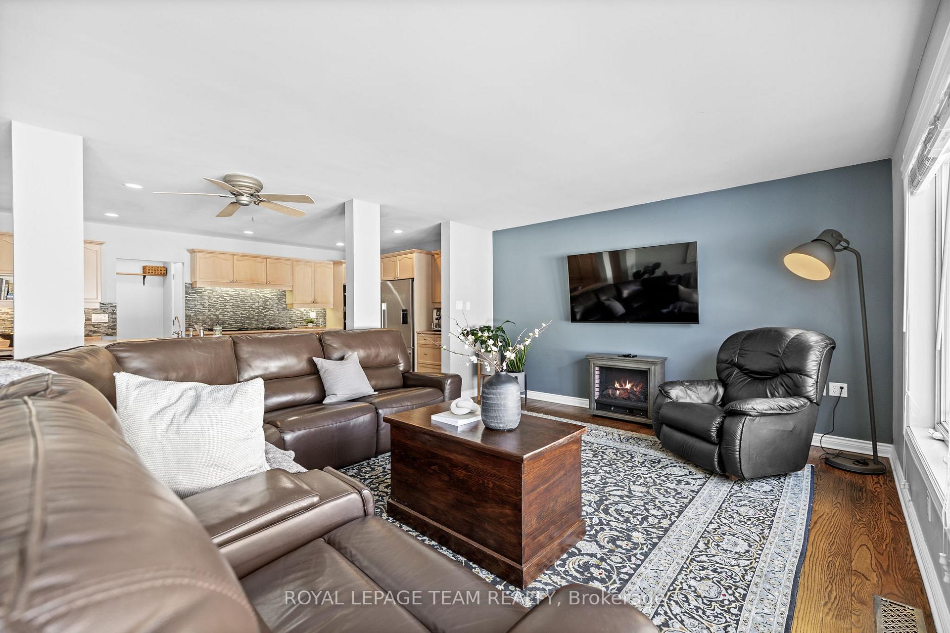 Photo 16 of 695 Hillcrest Avenue, Ottawa, Laurentianview — HOMEH