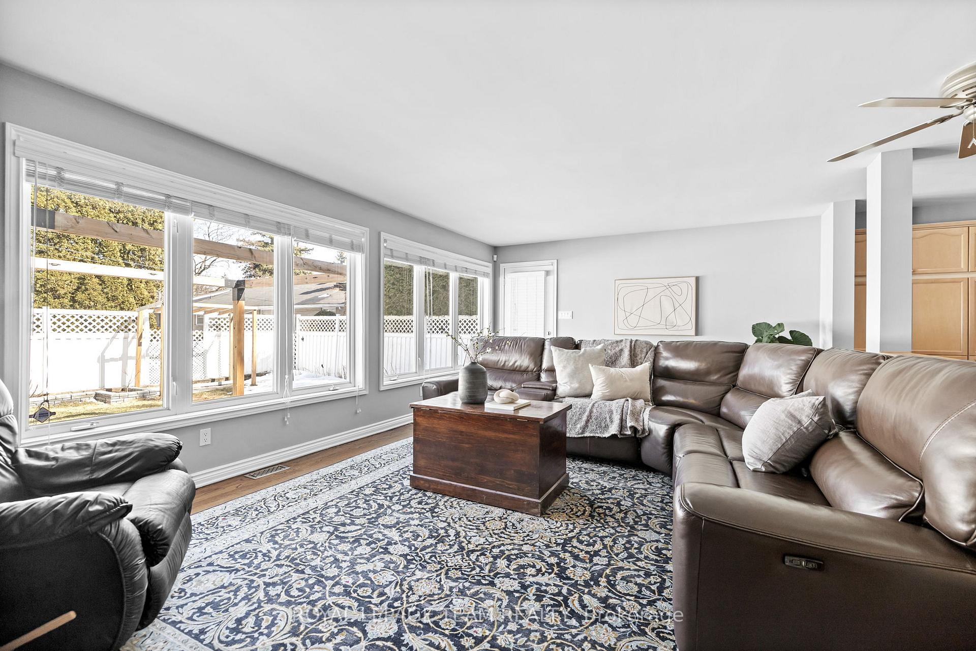 Photo 20 of 695 Hillcrest Avenue, Ottawa, Laurentianview — HOMEH