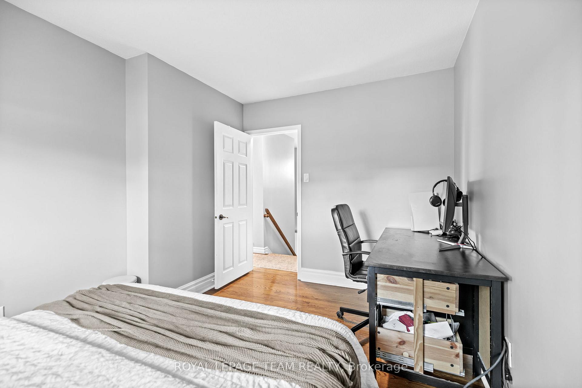 Photo 25 of 695 Hillcrest Avenue, Ottawa, Laurentianview — HOMEH