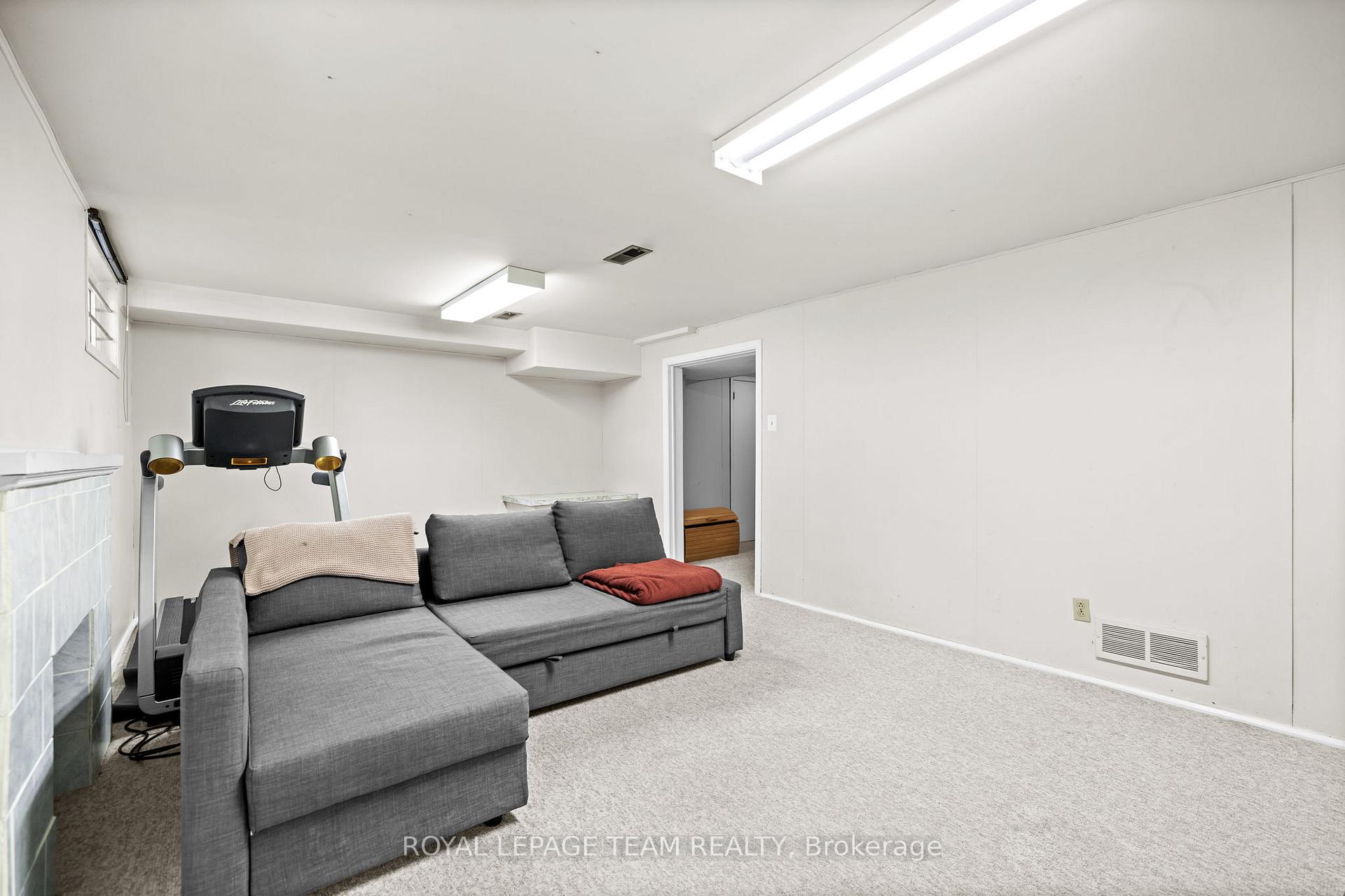 Photo 38 of 695 Hillcrest Avenue, Ottawa, Laurentianview — HOMEH
