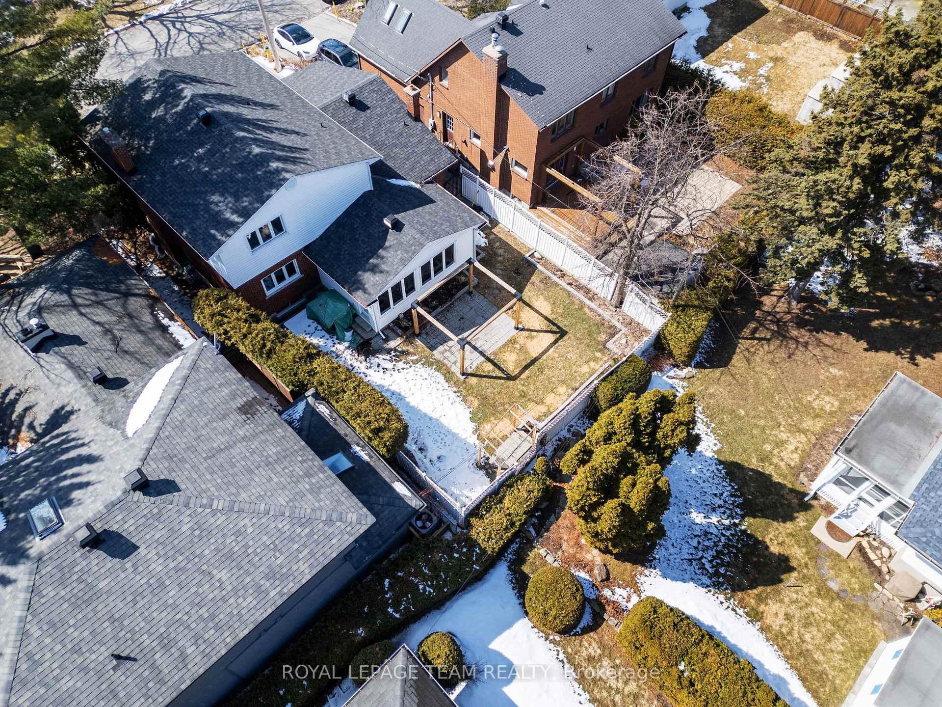 Photo 49 of 695 Hillcrest Avenue, Ottawa, Laurentianview — HOMEH