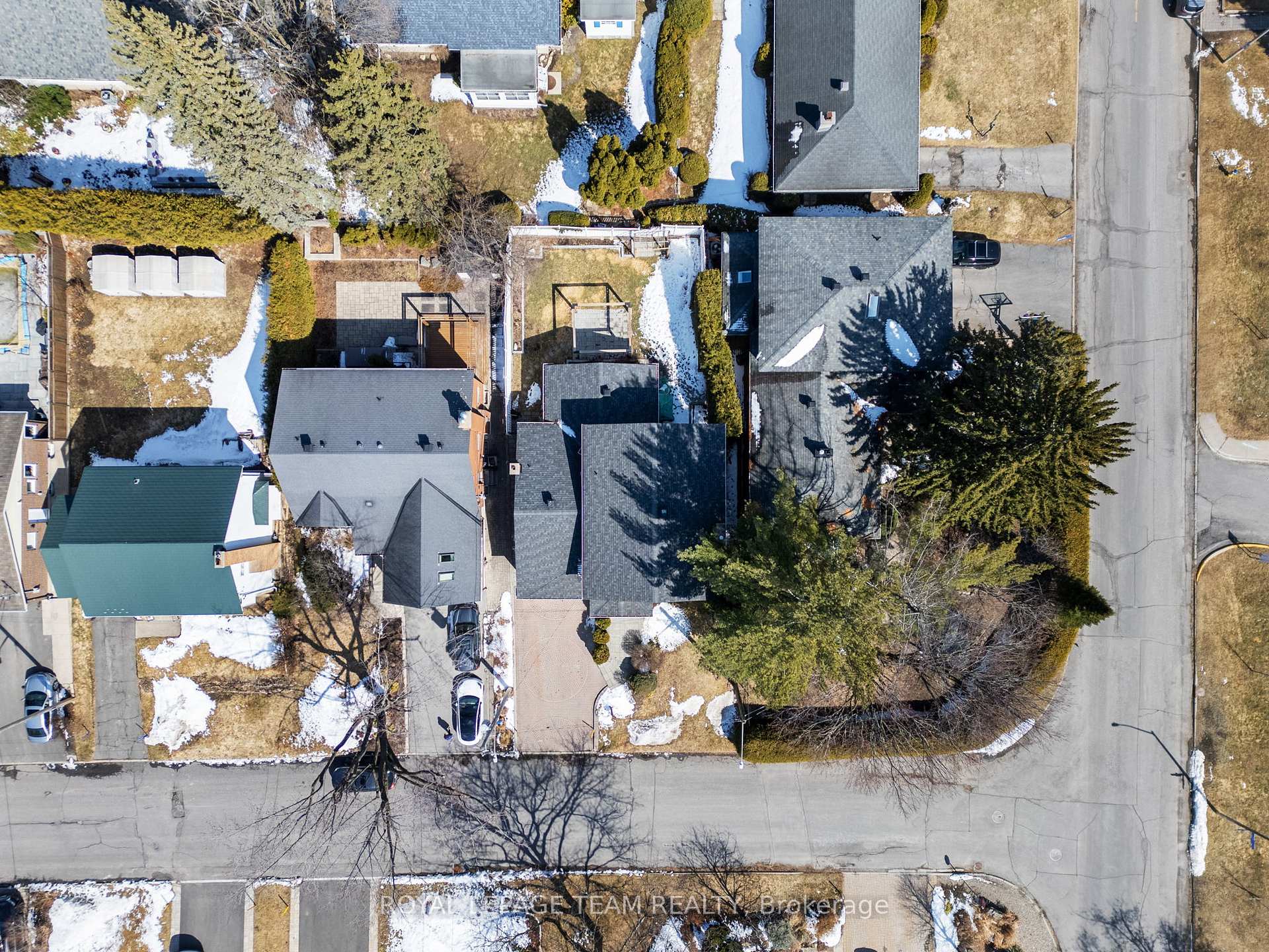 Photo 46 of 695 Hillcrest Avenue, Ottawa, Laurentianview — HOMEH