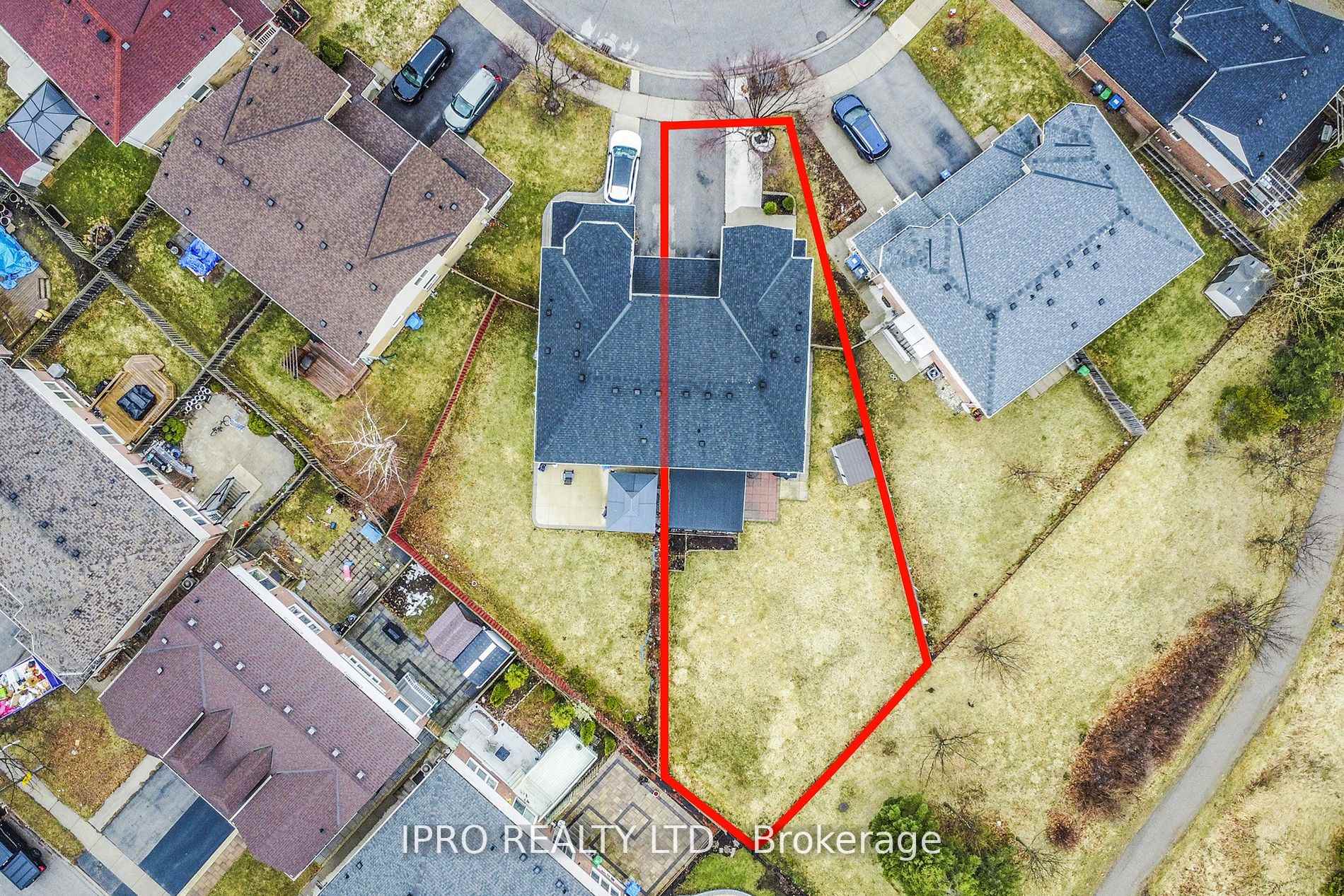 Photo 24 of 108 Sweetwood Circle, Brampton, Fletcher's Meadow — HOMEH