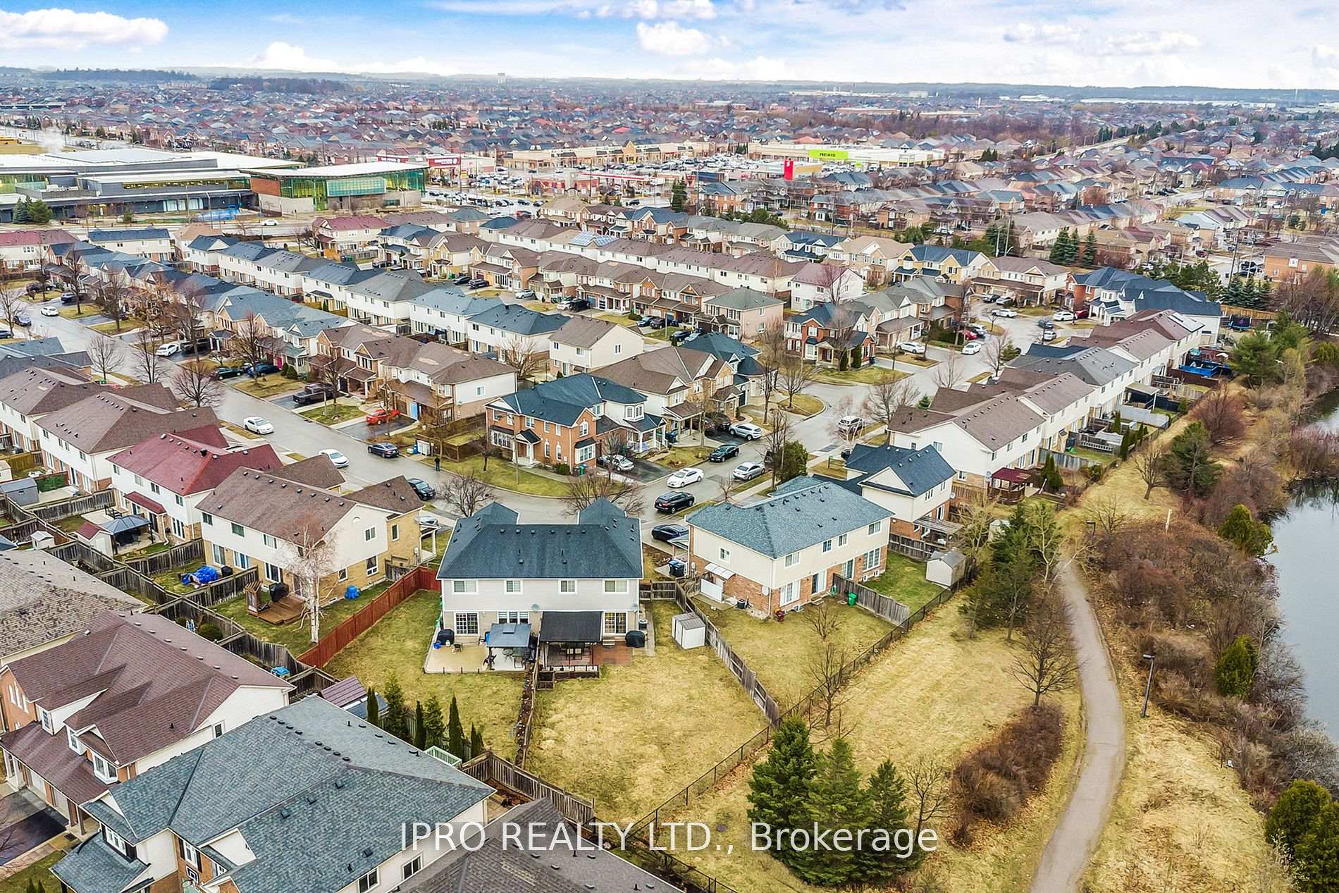 Photo 19 of 108 Sweetwood Circle, Brampton, Fletcher's Meadow — HOMEH