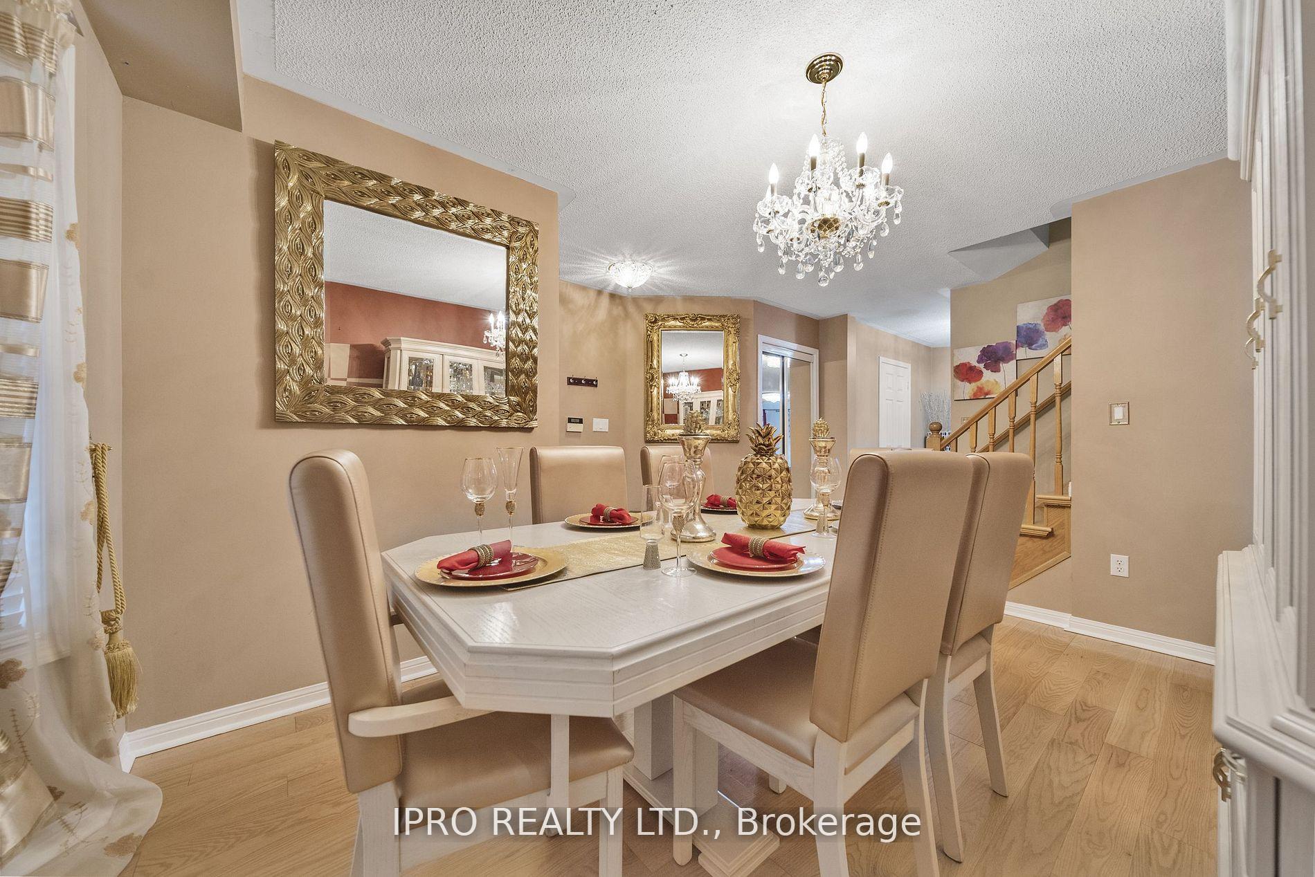 Photo 4 of 108 Sweetwood Circle, Brampton, Fletcher's Meadow — HOMEH