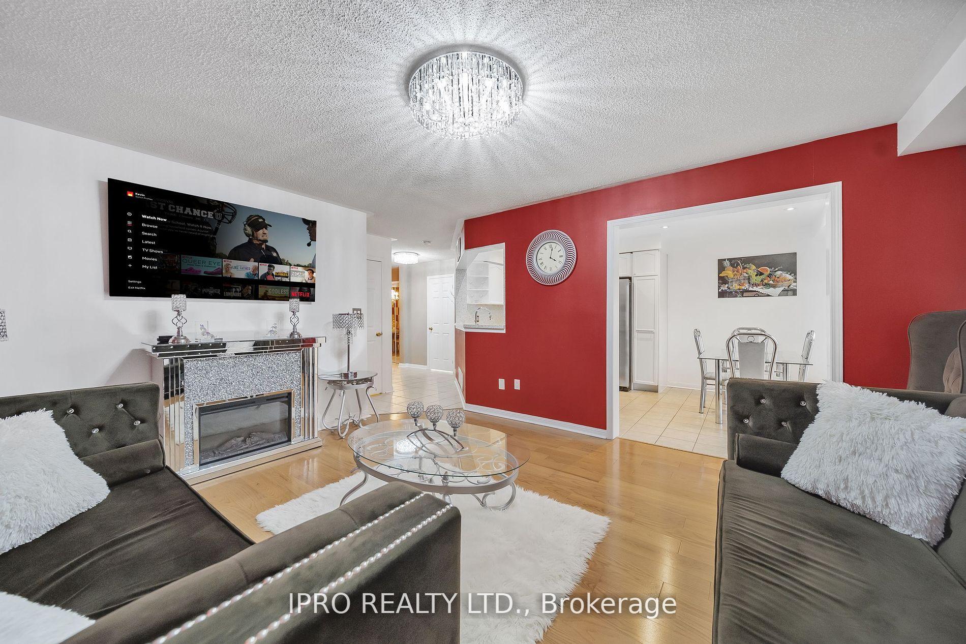 Photo 2 of 108 Sweetwood Circle, Brampton, Fletcher's Meadow — HOMEH