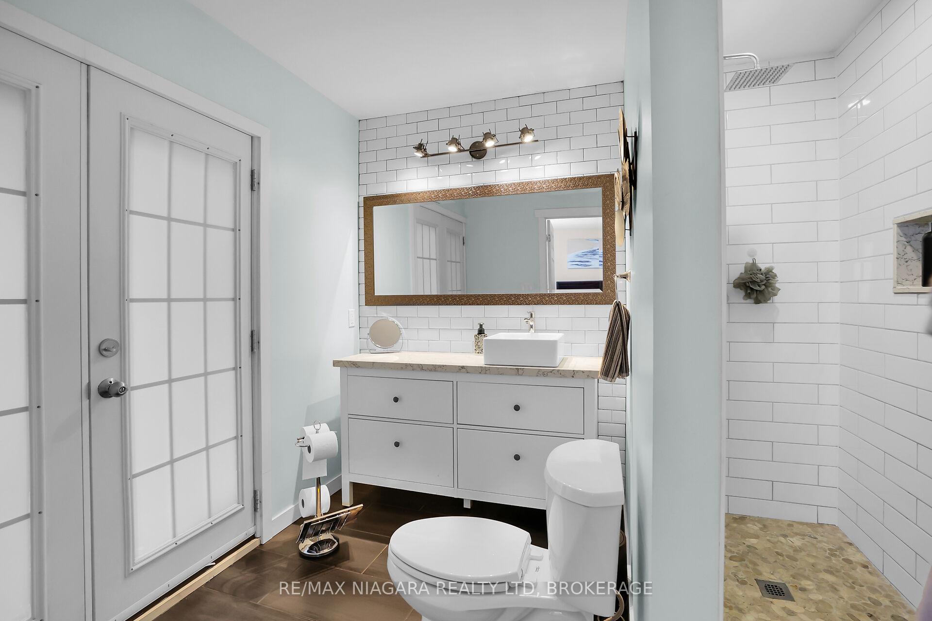 Photo 23 of 52 Yorkdale Crescent, Hamilton, Stoney Creek Mountain — HOMEH