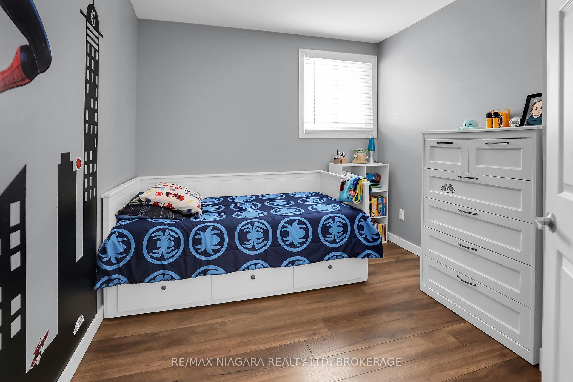 Photo 26 of 52 Yorkdale Crescent, Hamilton, Stoney Creek Mountain — HOMEH