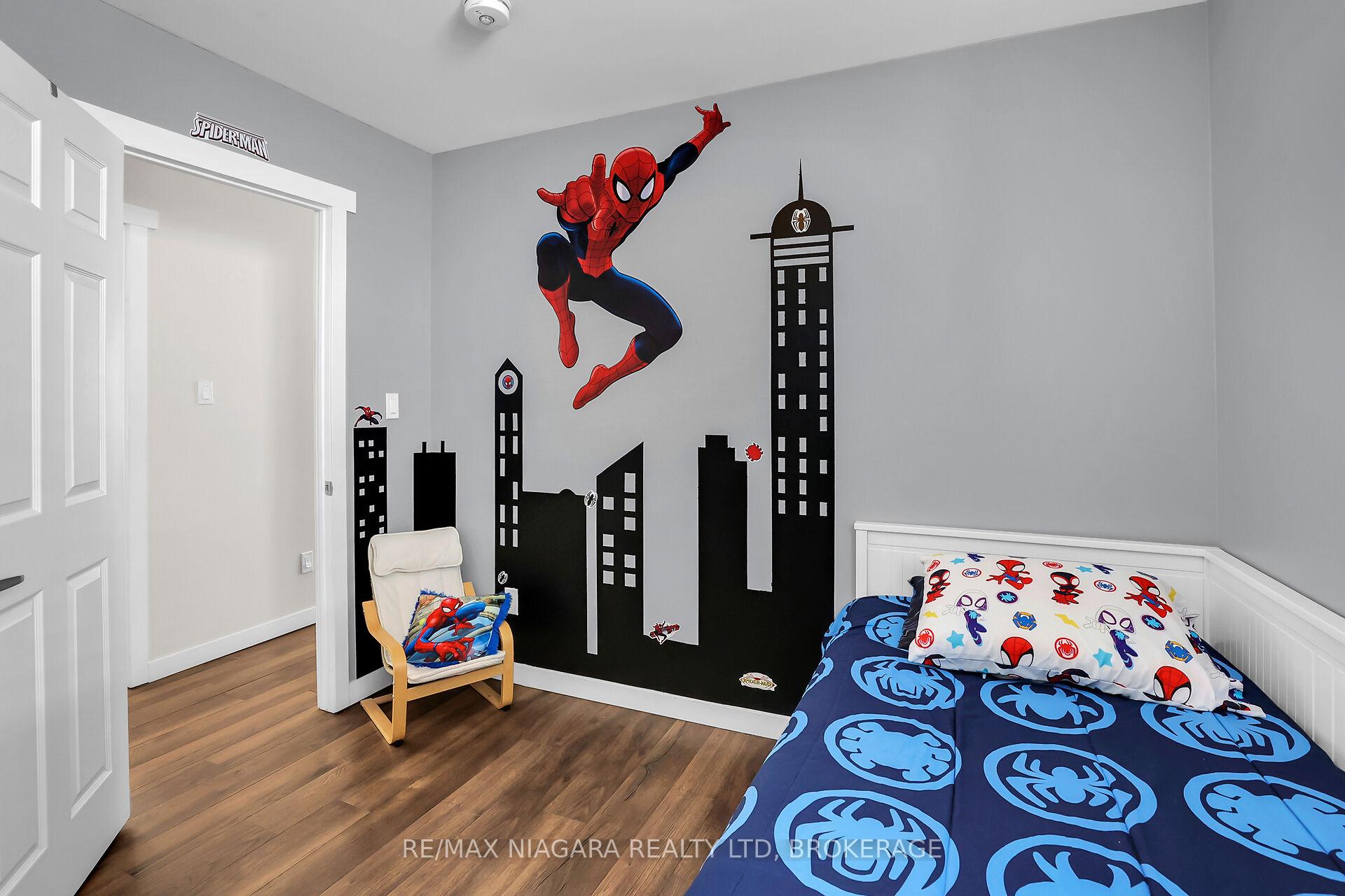 Photo 28 of 52 Yorkdale Crescent, Hamilton, Stoney Creek Mountain — HOMEH
