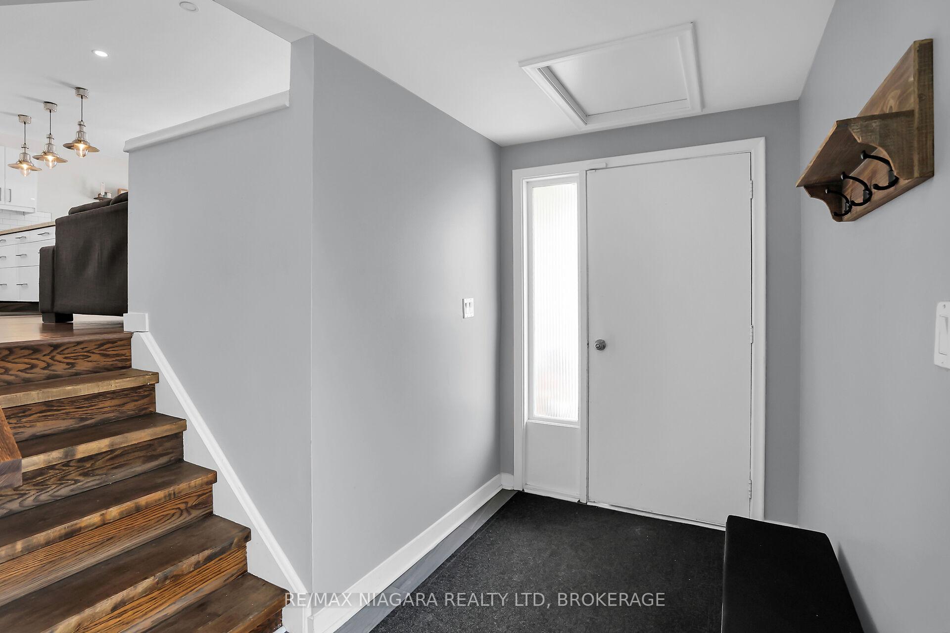 Photo 30 of 52 Yorkdale Crescent, Hamilton, Stoney Creek Mountain — HOMEH