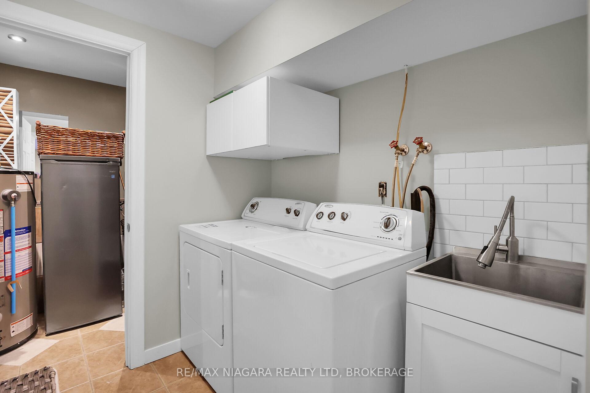 Photo 41 of 52 Yorkdale Crescent, Hamilton, Stoney Creek Mountain — HOMEH