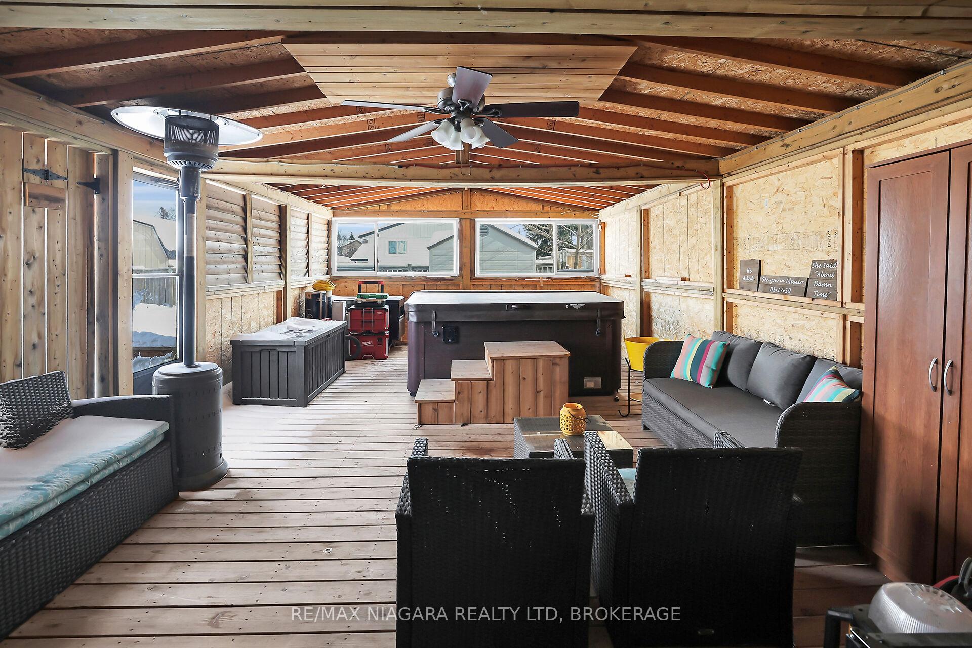 Photo 42 of 52 Yorkdale Crescent, Hamilton, Stoney Creek Mountain — HOMEH
