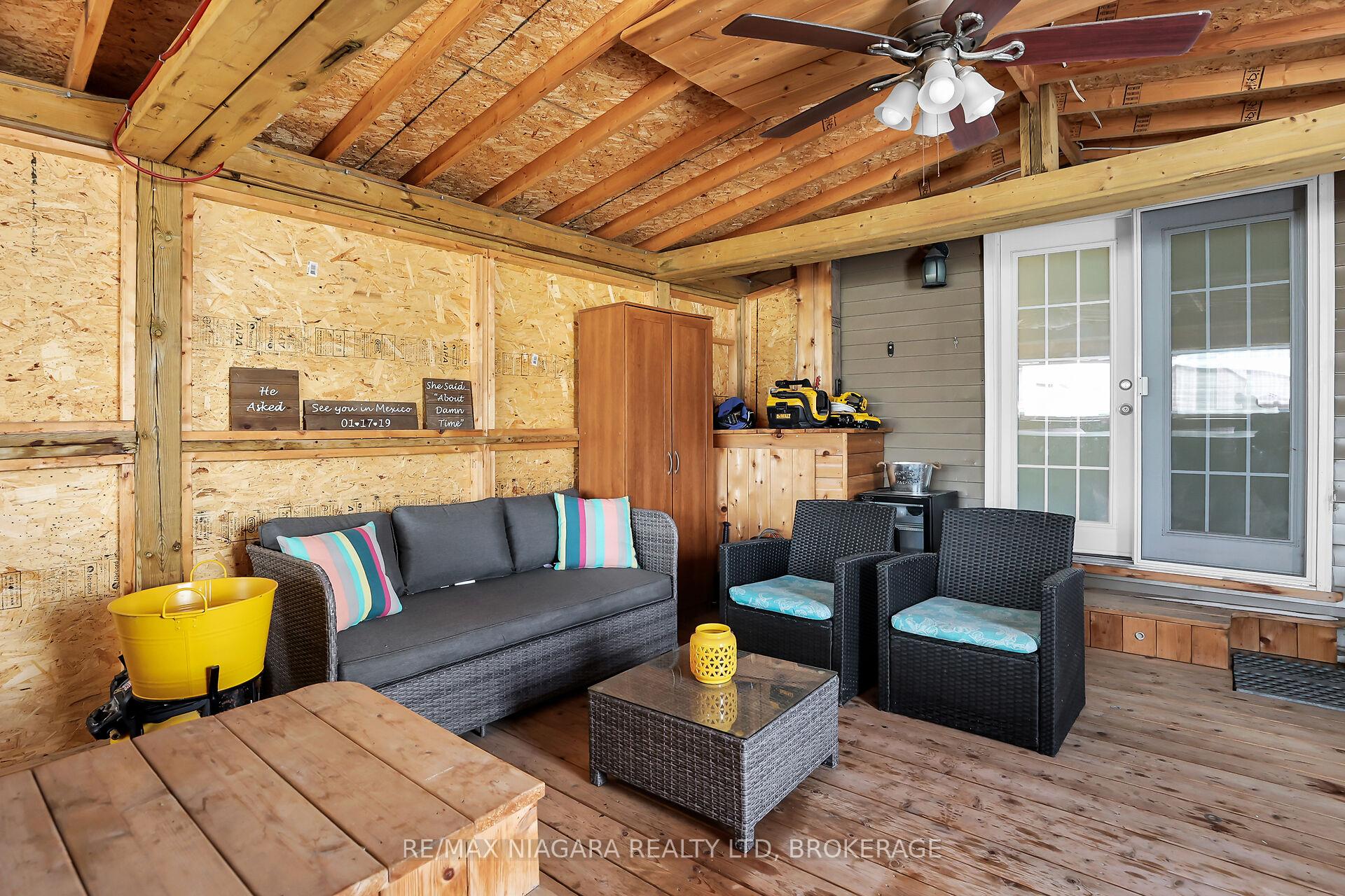 Photo 44 of 52 Yorkdale Crescent, Hamilton, Stoney Creek Mountain — HOMEH
