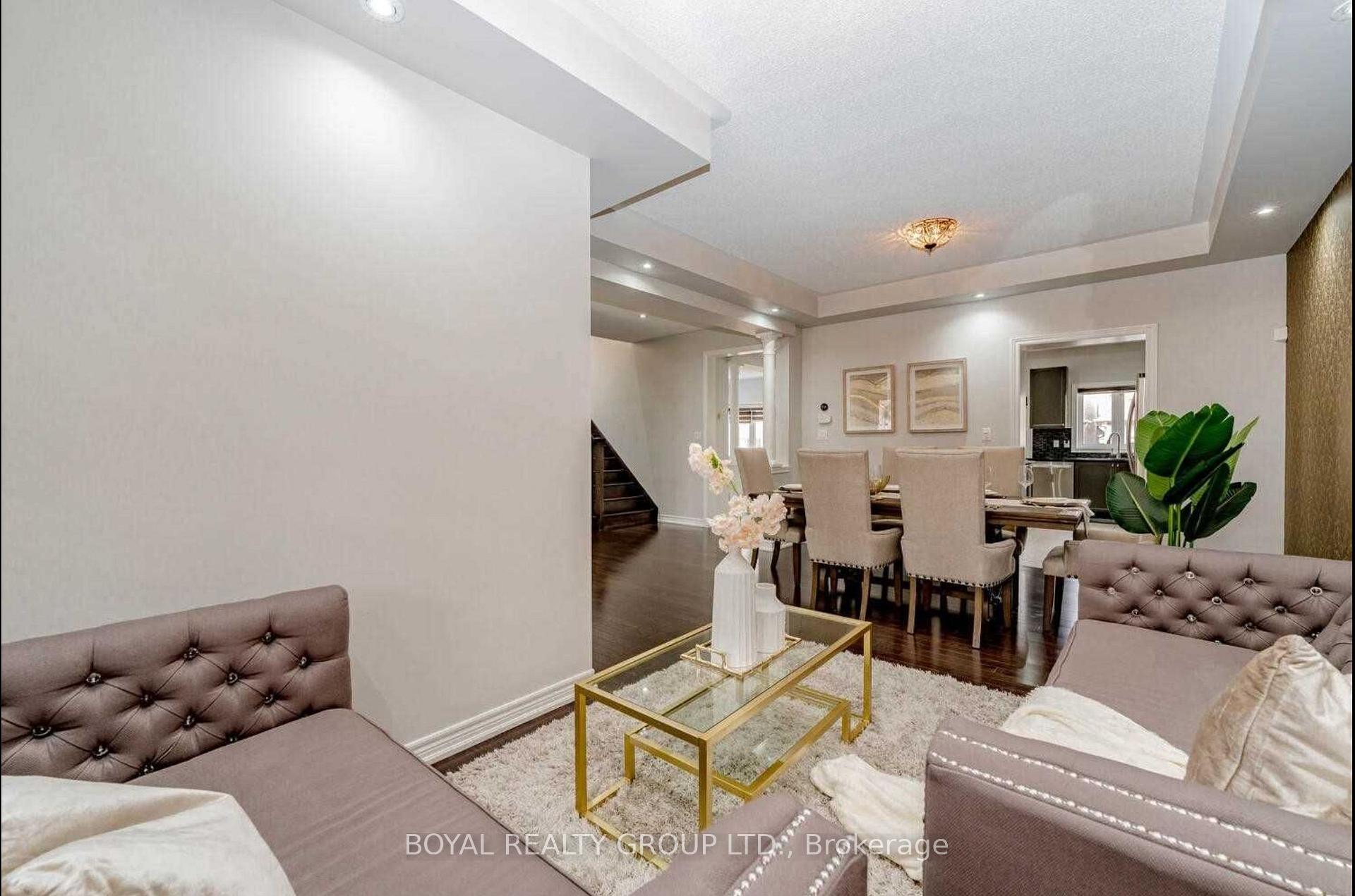 Photo 8 of 121 Leadership Drive, Brampton, Credit Valley — HOMEH