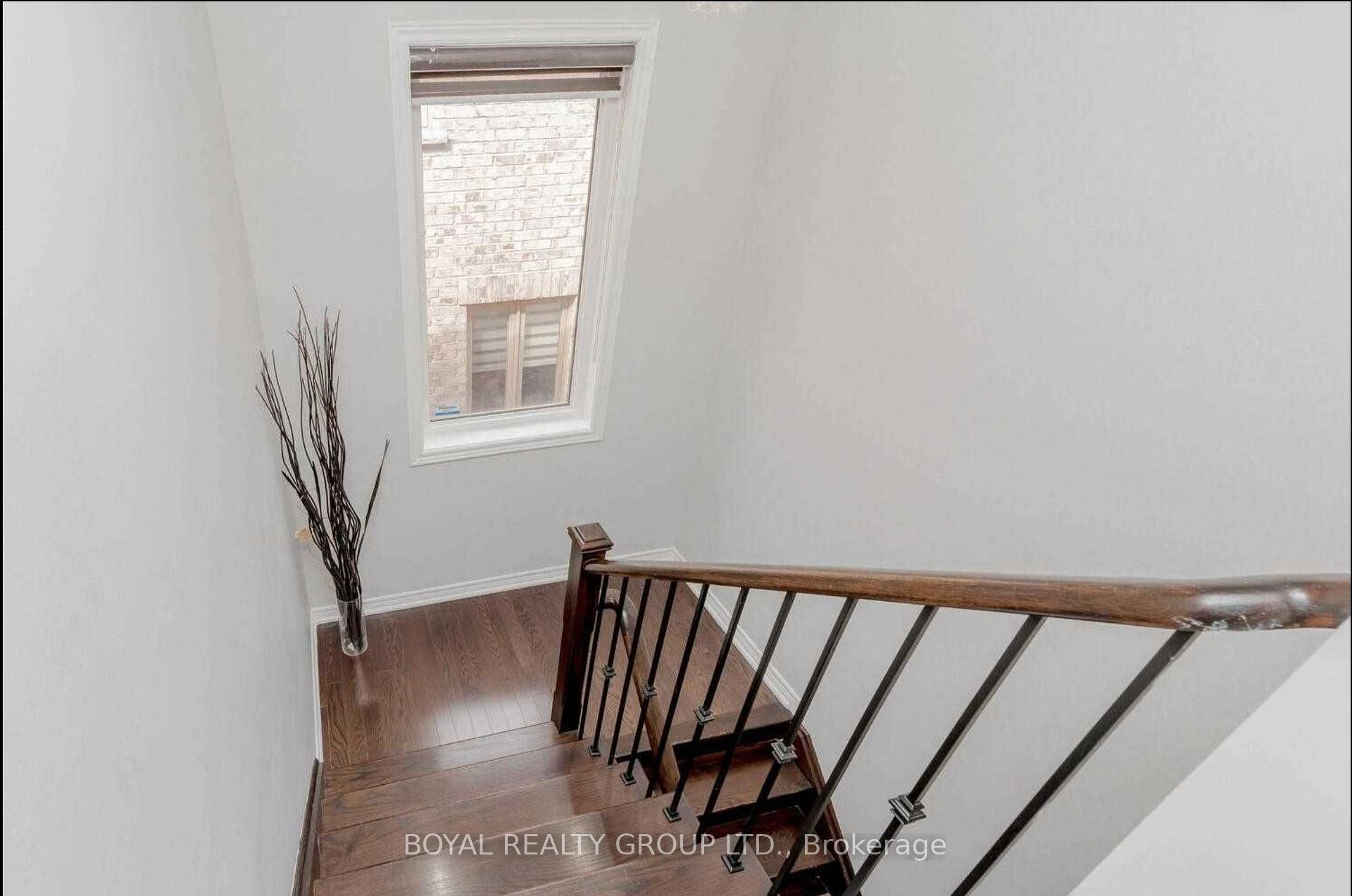 Photo 20 of 121 Leadership Drive, Brampton, Credit Valley — HOMEH