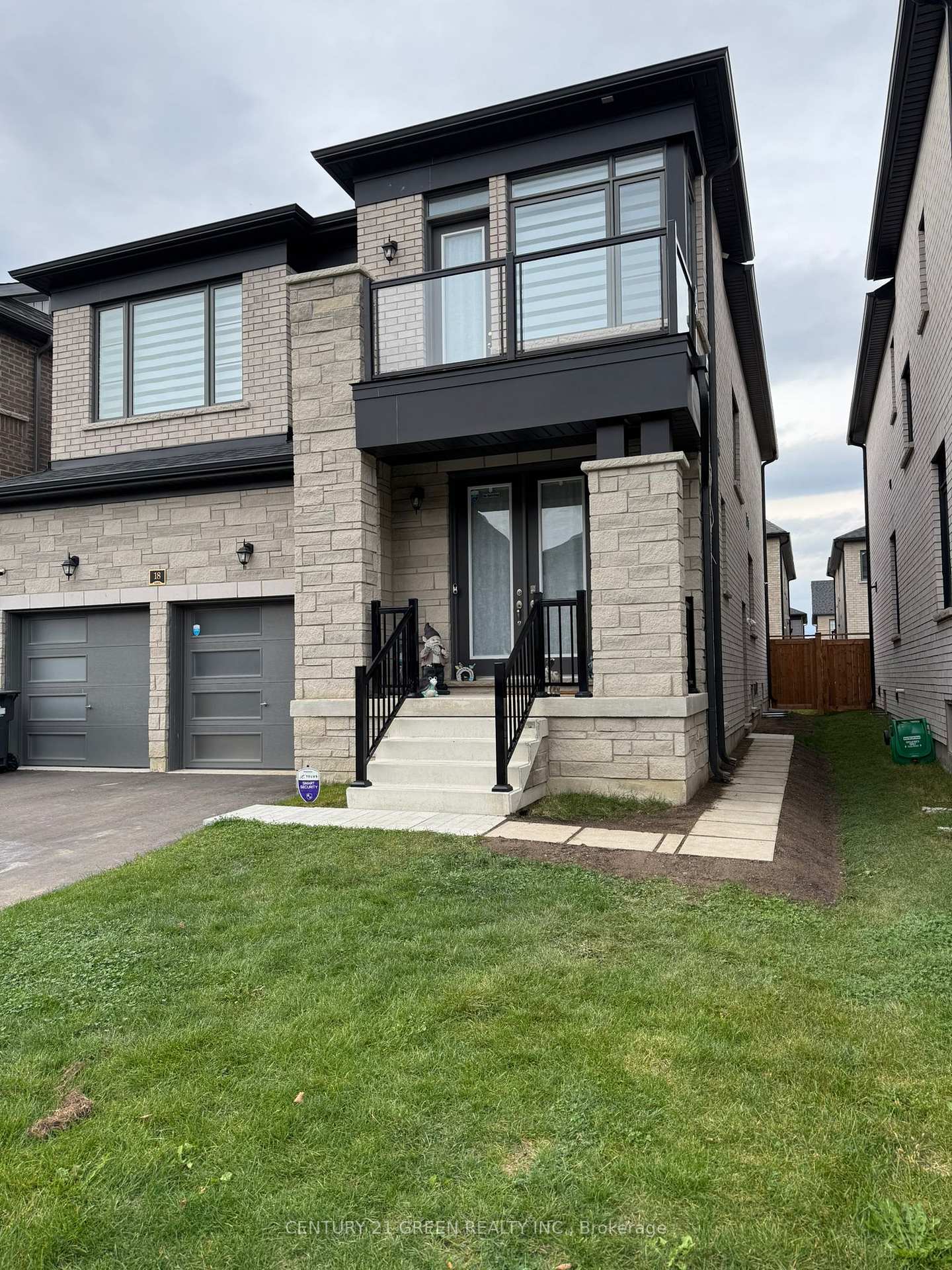 Photo 3 of Unit #2, 18 Coulterville Drive, Caledon, Rural Caledon — HOMEH