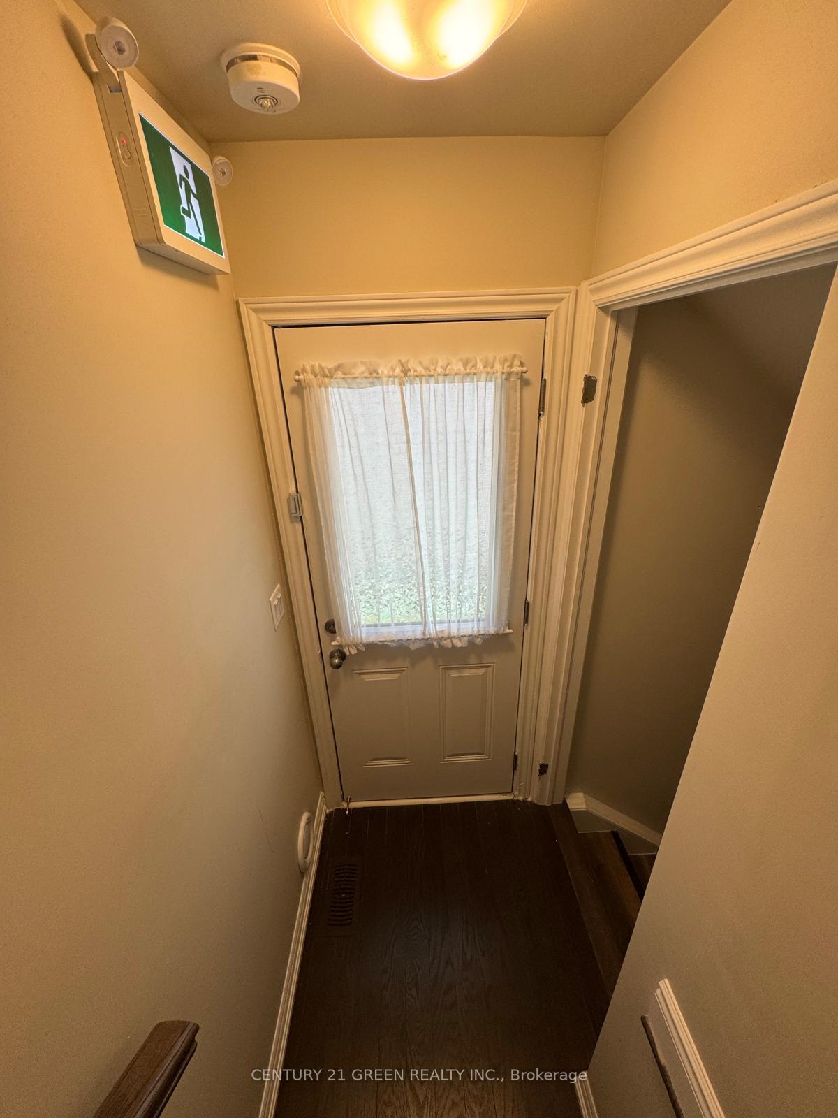 Photo 4 of Unit #2, 18 Coulterville Drive, Caledon, Rural Caledon — HOMEH