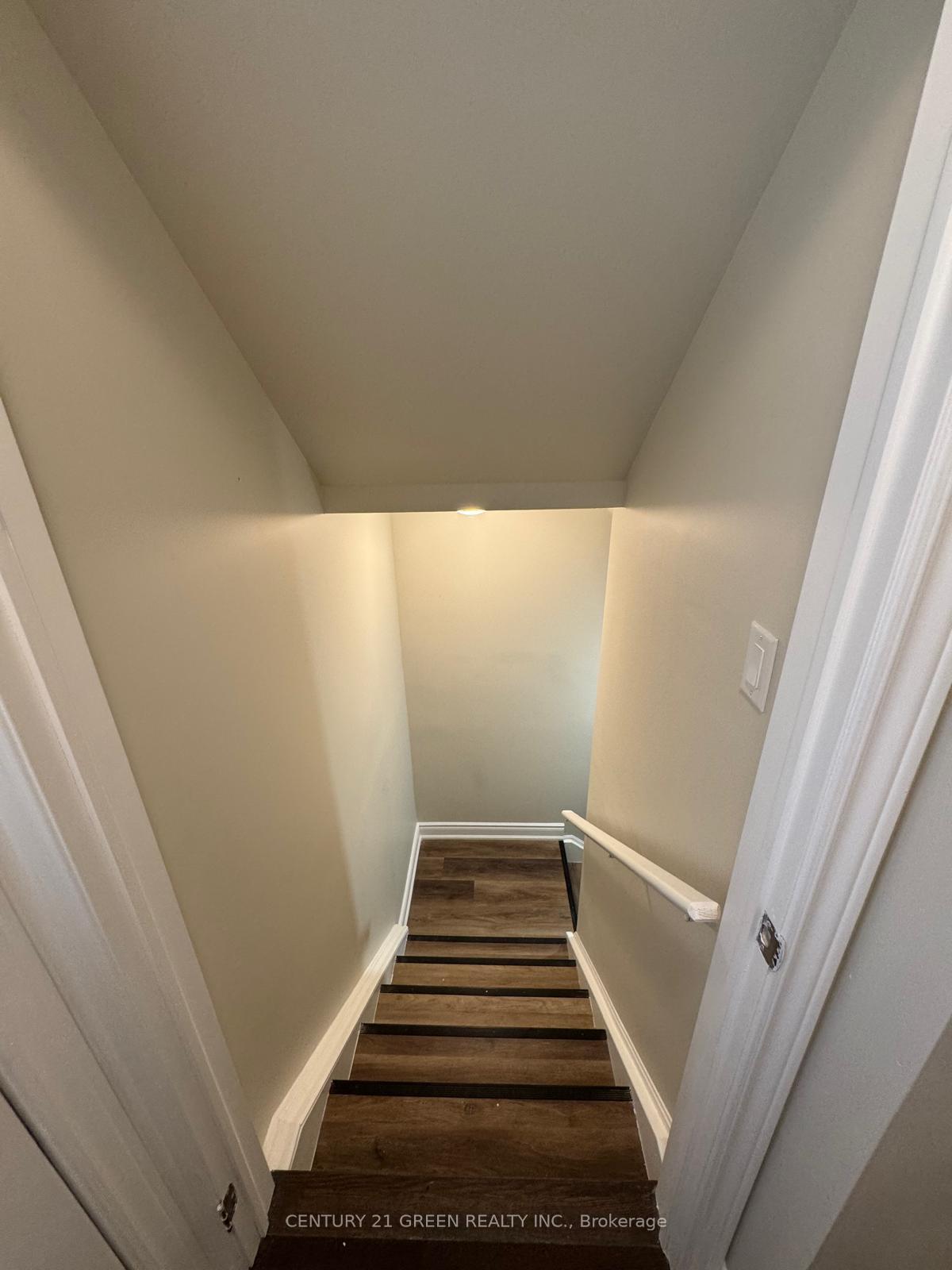 Photo 7 of Unit #2, 18 Coulterville Drive, Caledon, Rural Caledon — HOMEH