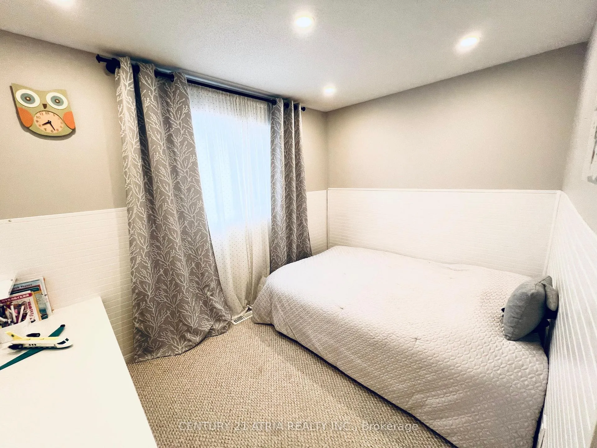 Photo 16 of 19 Bird Street, Barrie, Edgehill Drive — HOMEH