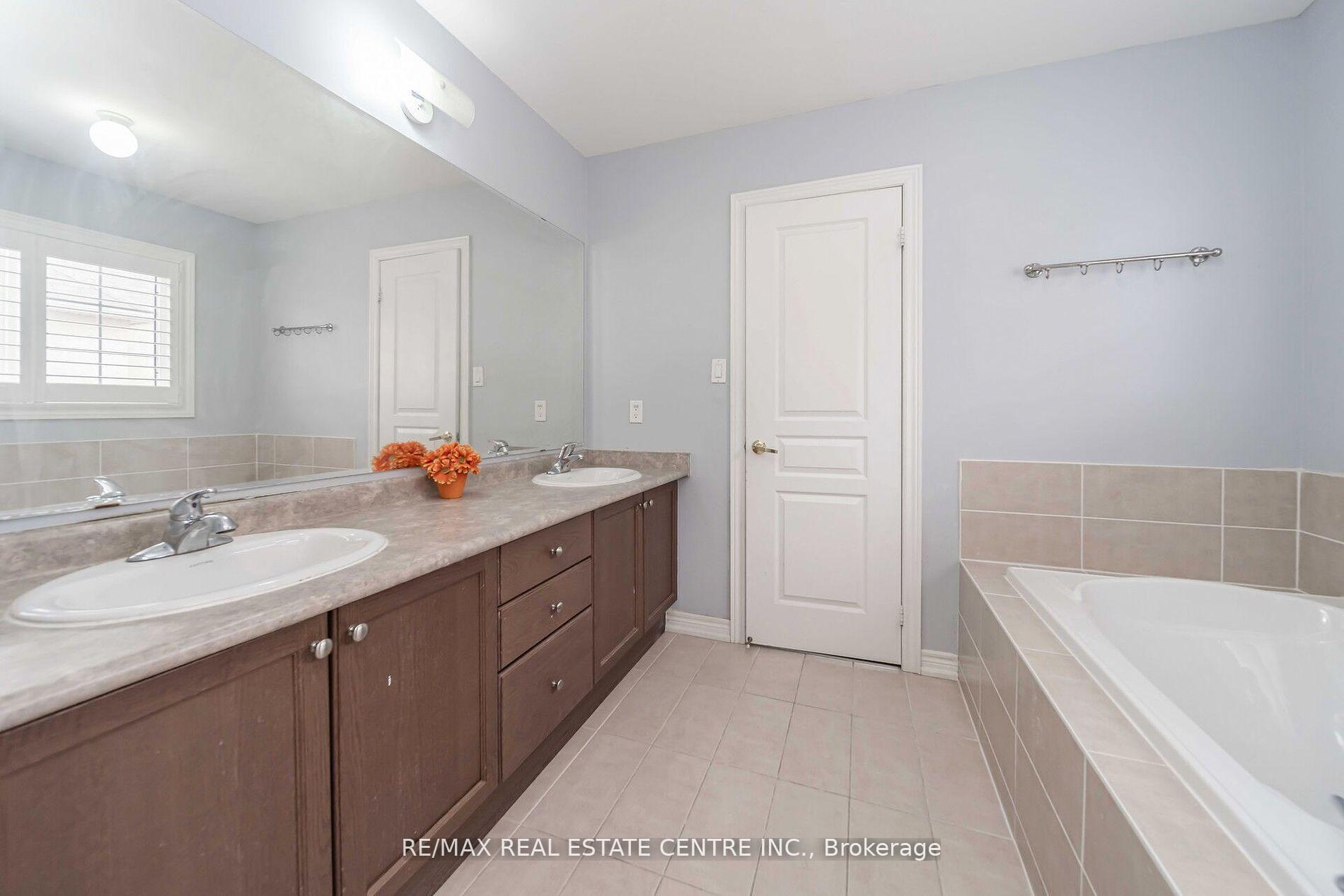 Photo 23 of 1 Sage Meadow Crescent, Brampton, Credit Valley — HOMEH