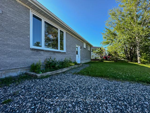 Photo 2 of 39 Houle Street, Hearst — HOMEH