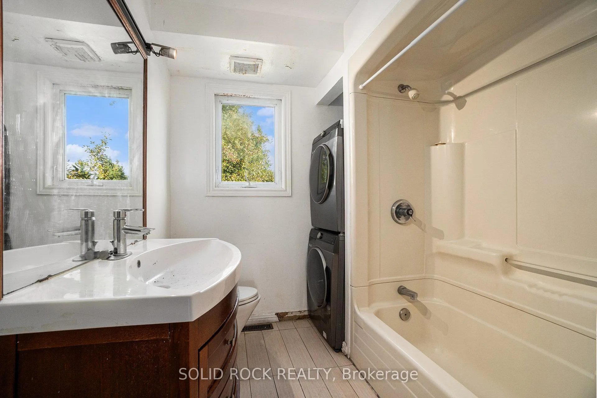 Photo 11 of 1432 Leigh Crescent, Ottawa, Carson Grove — HOMEH
