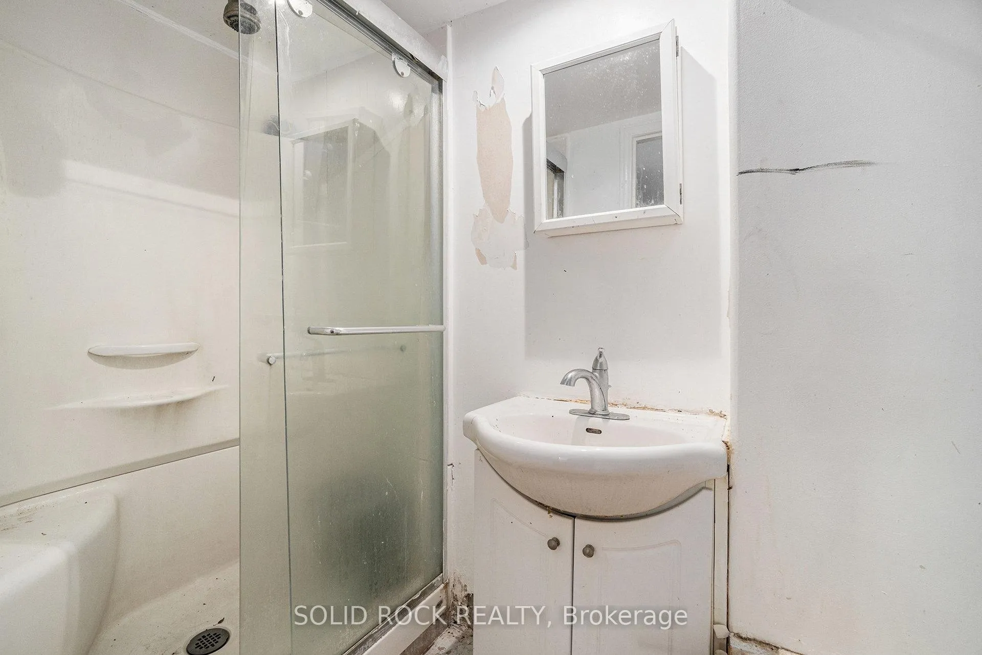 Photo 17 of 1432 Leigh Crescent, Ottawa, Carson Grove — HOMEH