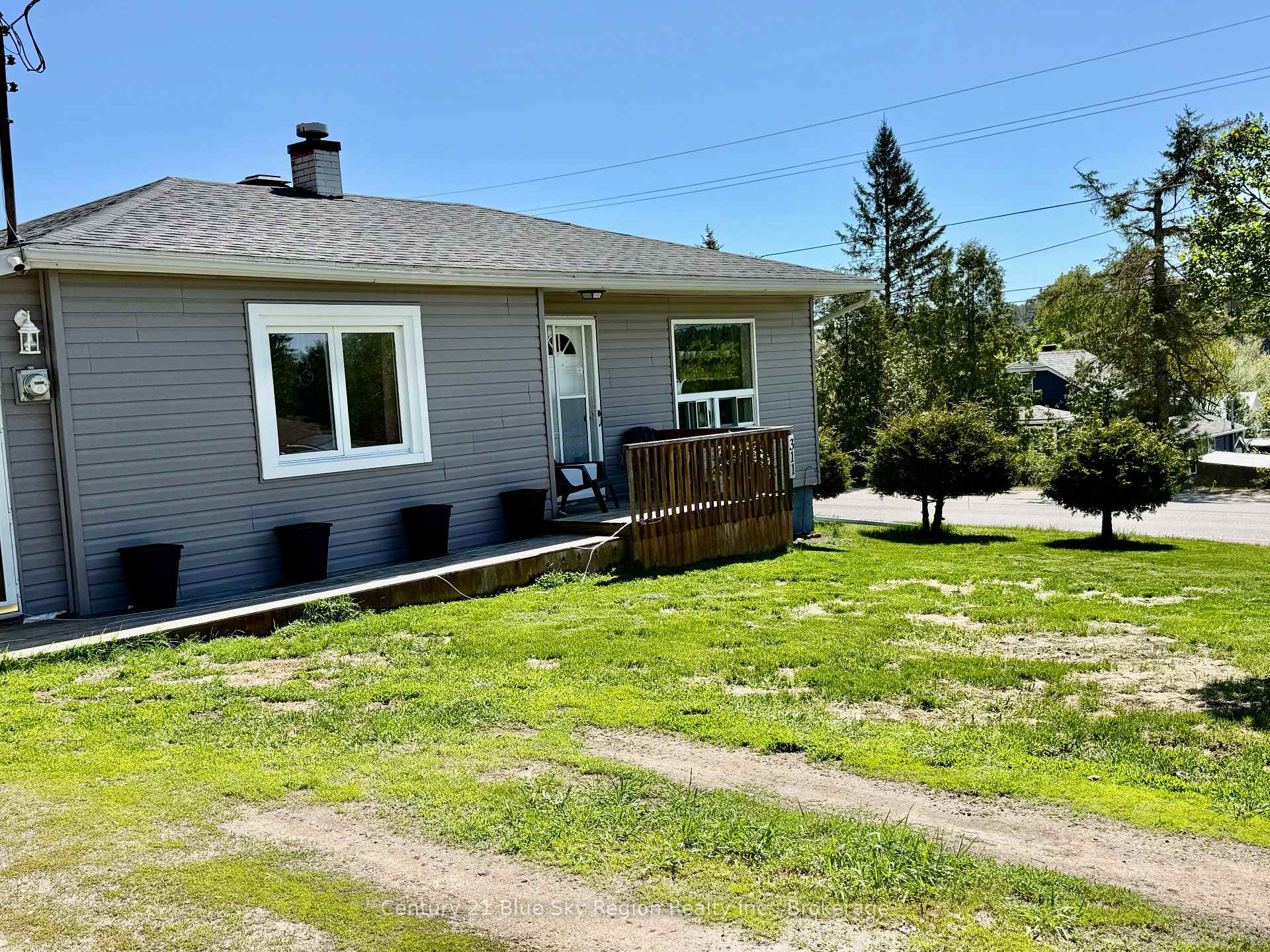 Photo 2 of 311 Seventh Street, Mattawa — HOMEH