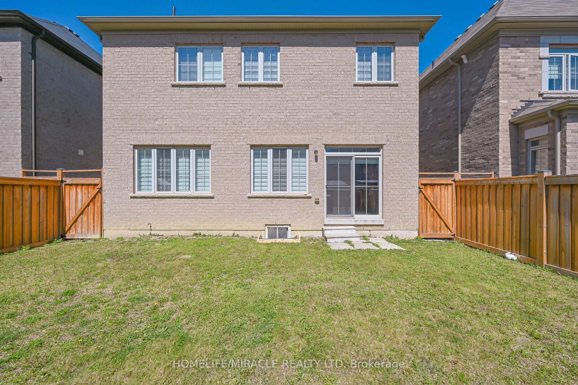 Photo 45 of 4 Camston Road, Brampton, Toronto Gore Rural Estate — HOMEH