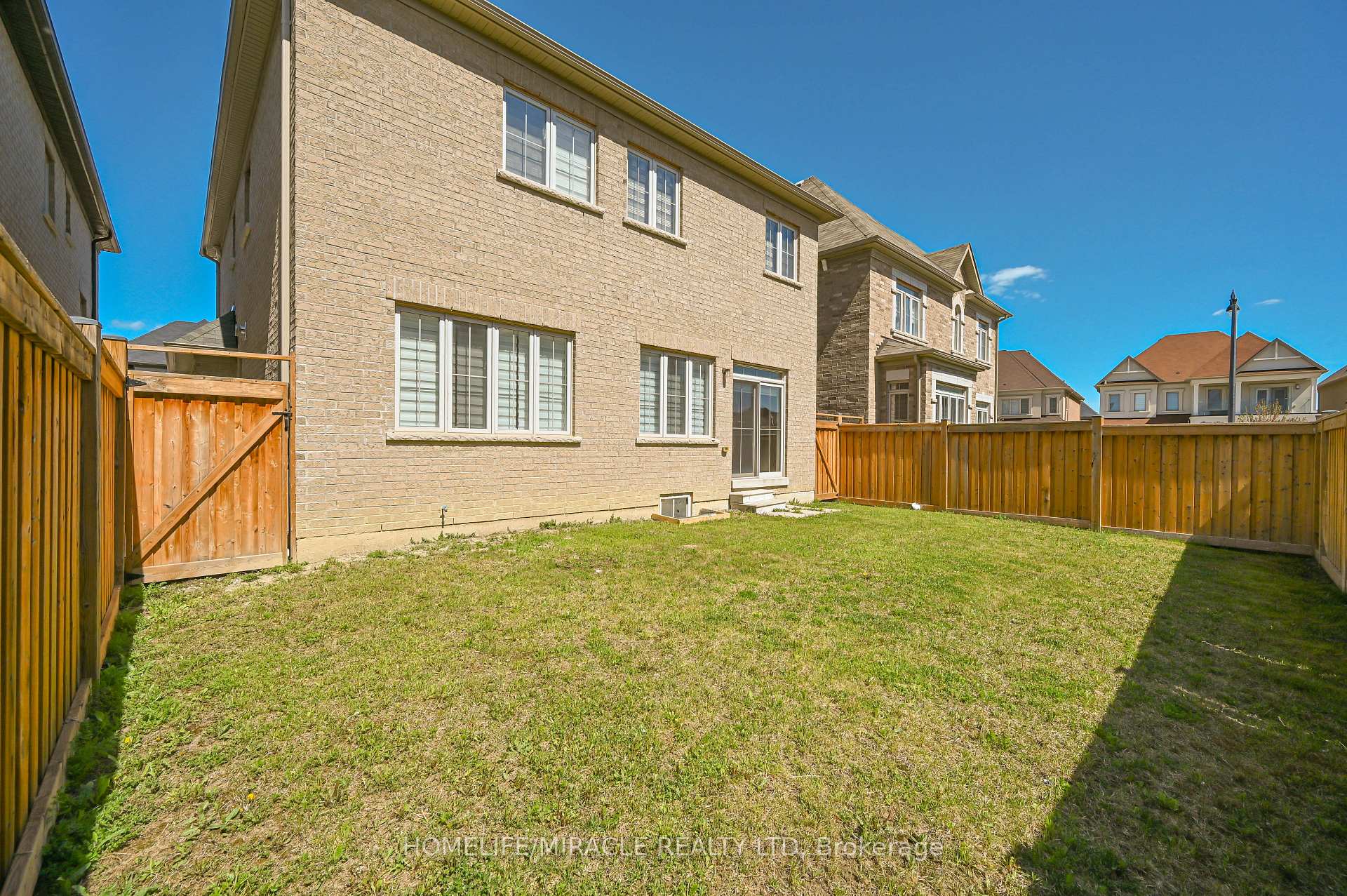 Photo 47 of 4 Camston Road, Brampton, Toronto Gore Rural Estate — HOMEH