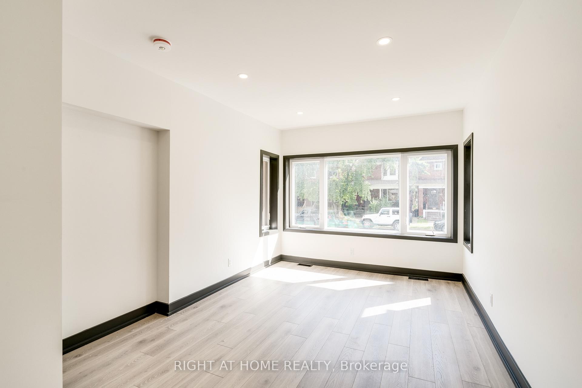 Photo 7 of 183 Maplewood Avenue, Hamilton, Blakeley — HOMEH