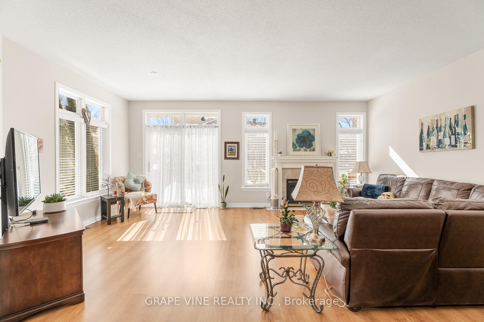 Photo 10 of 60 Sable Run Drive, Ottawa, Stittsville (Central) — HOMEH