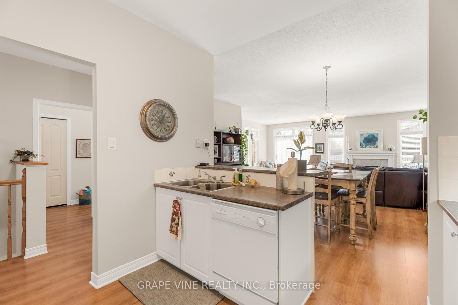 Photo 16 of 60 Sable Run Drive, Ottawa, Stittsville (Central) — HOMEH