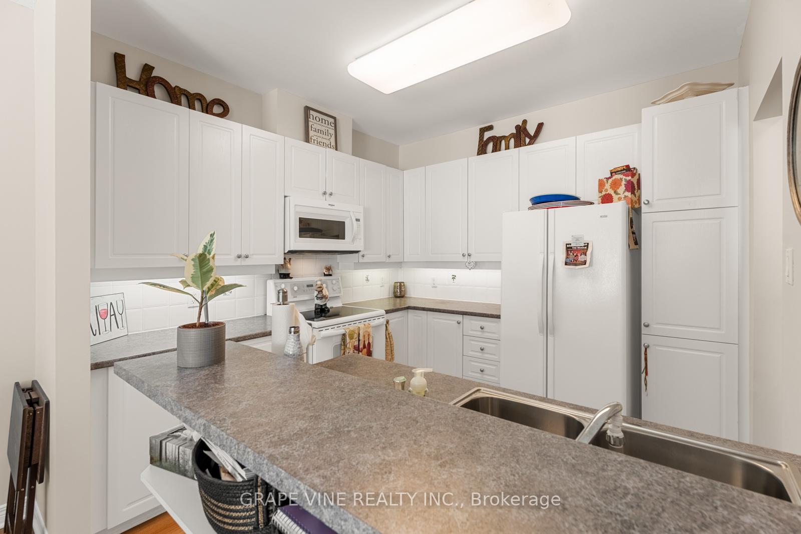 Photo 17 of 60 Sable Run Drive, Ottawa, Stittsville (Central) — HOMEH
