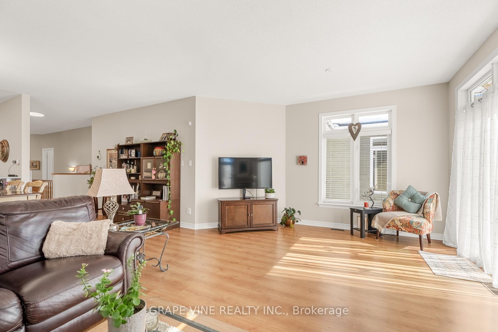 Photo 20 of 60 Sable Run Drive, Ottawa, Stittsville (Central) — HOMEH