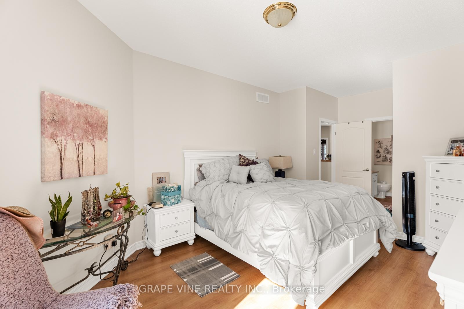 Photo 22 of 60 Sable Run Drive, Ottawa, Stittsville (Central) — HOMEH