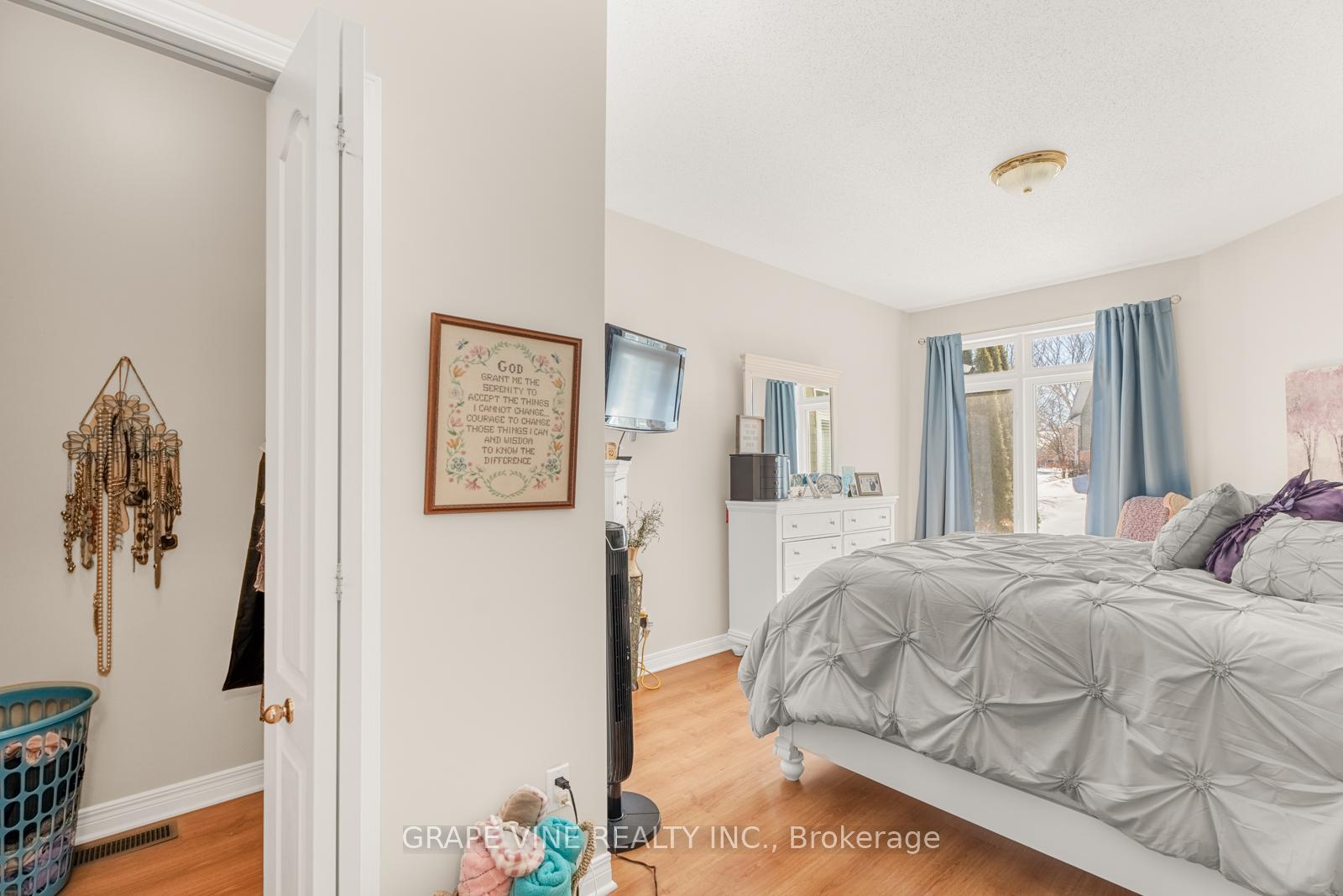 Photo 23 of 60 Sable Run Drive, Ottawa, Stittsville (Central) — HOMEH