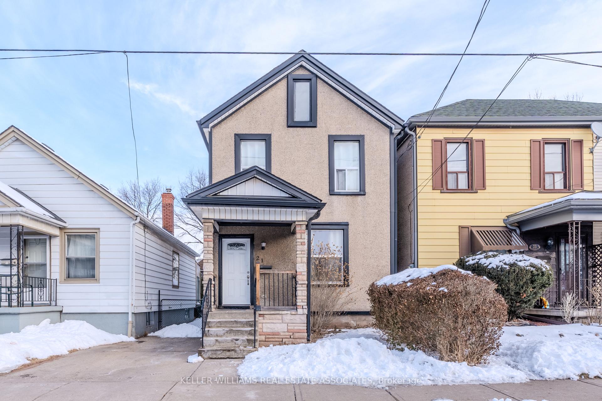 Front of 21 Mayflower Avenue