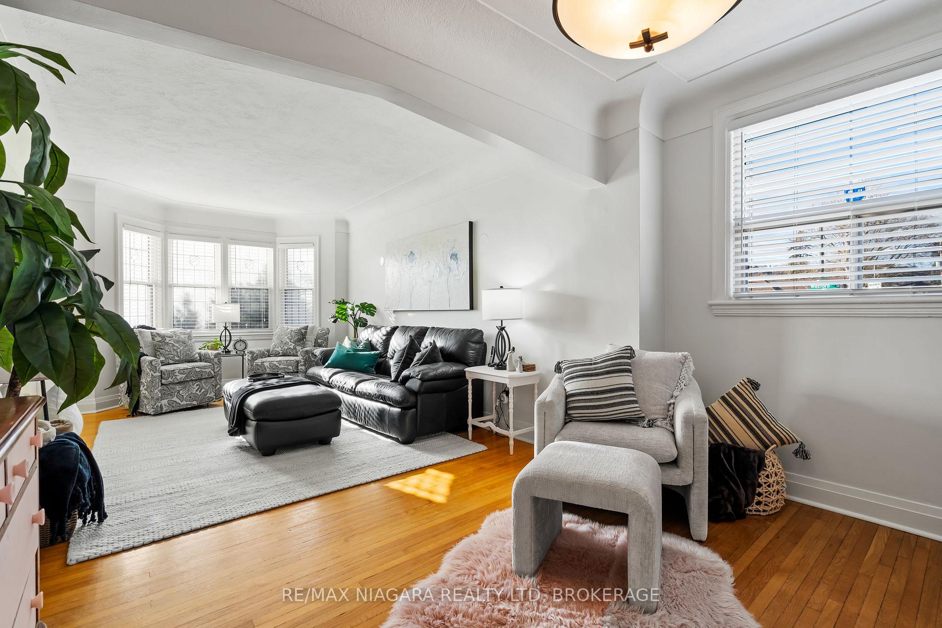 Photo 6 of 1671 King Street E, Hamilton, Delta — HOMEH