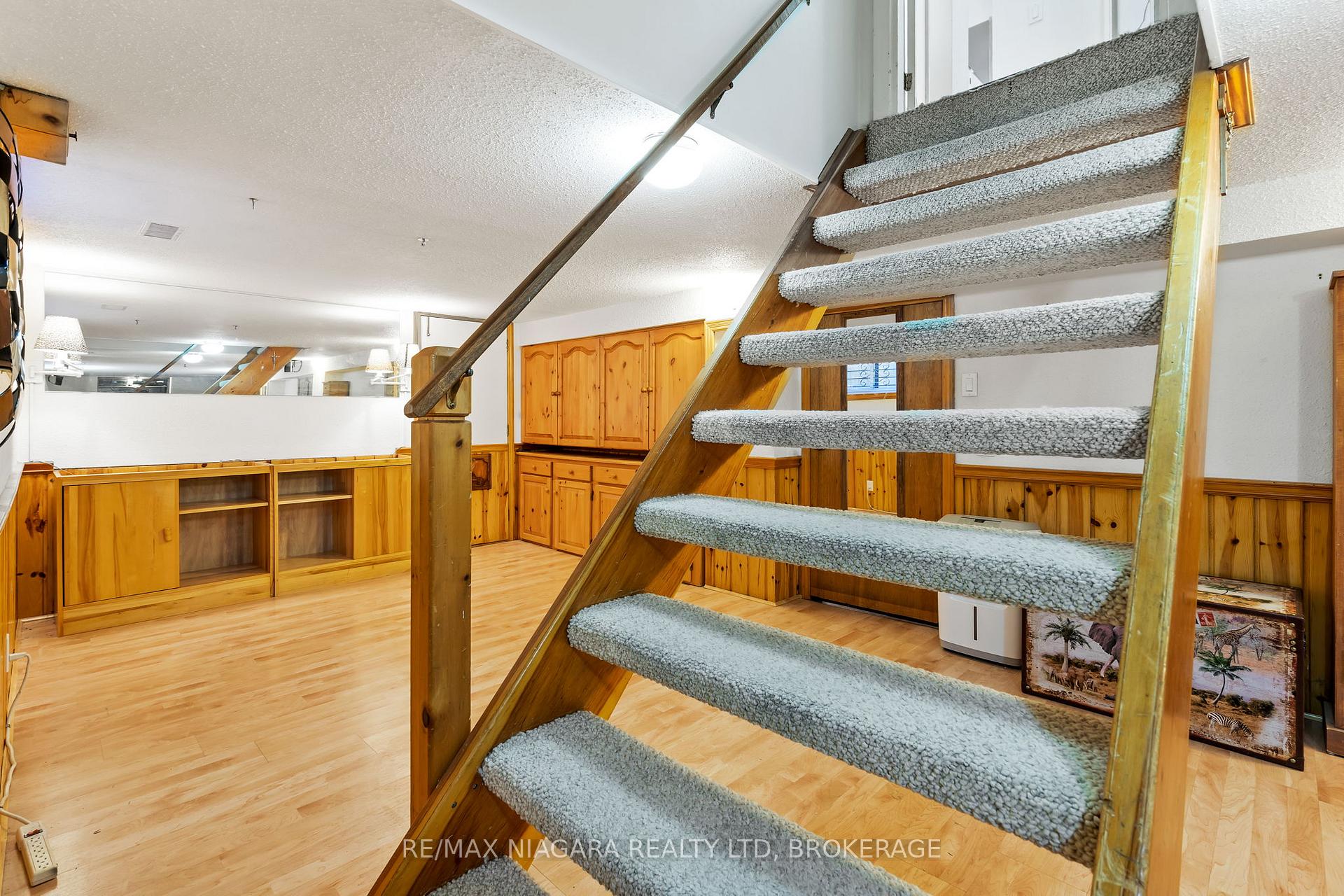 Photo 31 of 1671 King Street E, Hamilton, Delta — HOMEH
