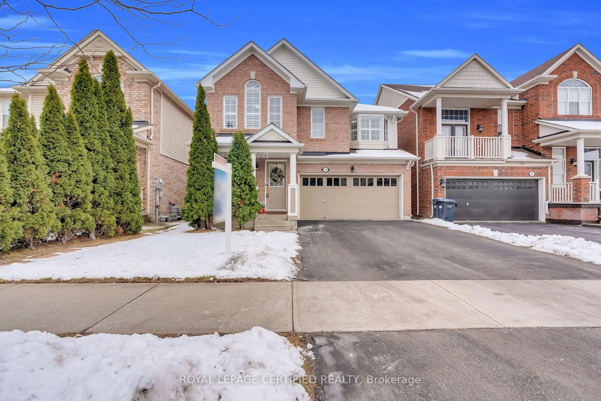 Front of 11 Ponymeadow Way