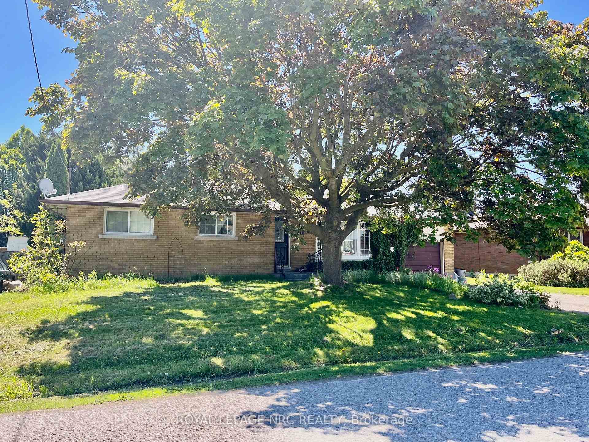 Photo 12 of 32 Buchanan Road, St. Catharines, Carlton/Bunting — HOMEH